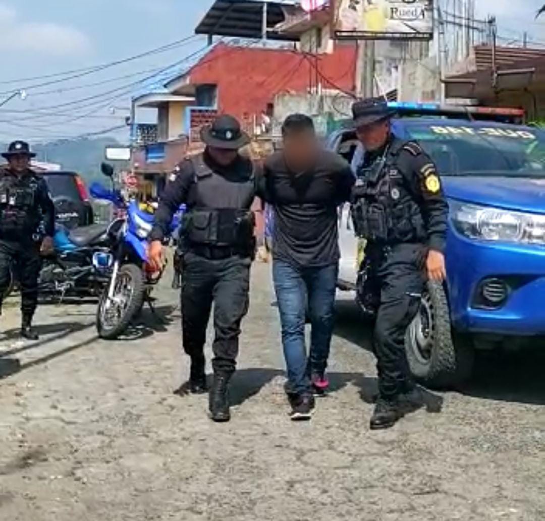 El sospechoso tendrá que enfrentar los señalamientos en audiencia de primera declaración. Fotografía: PNC.