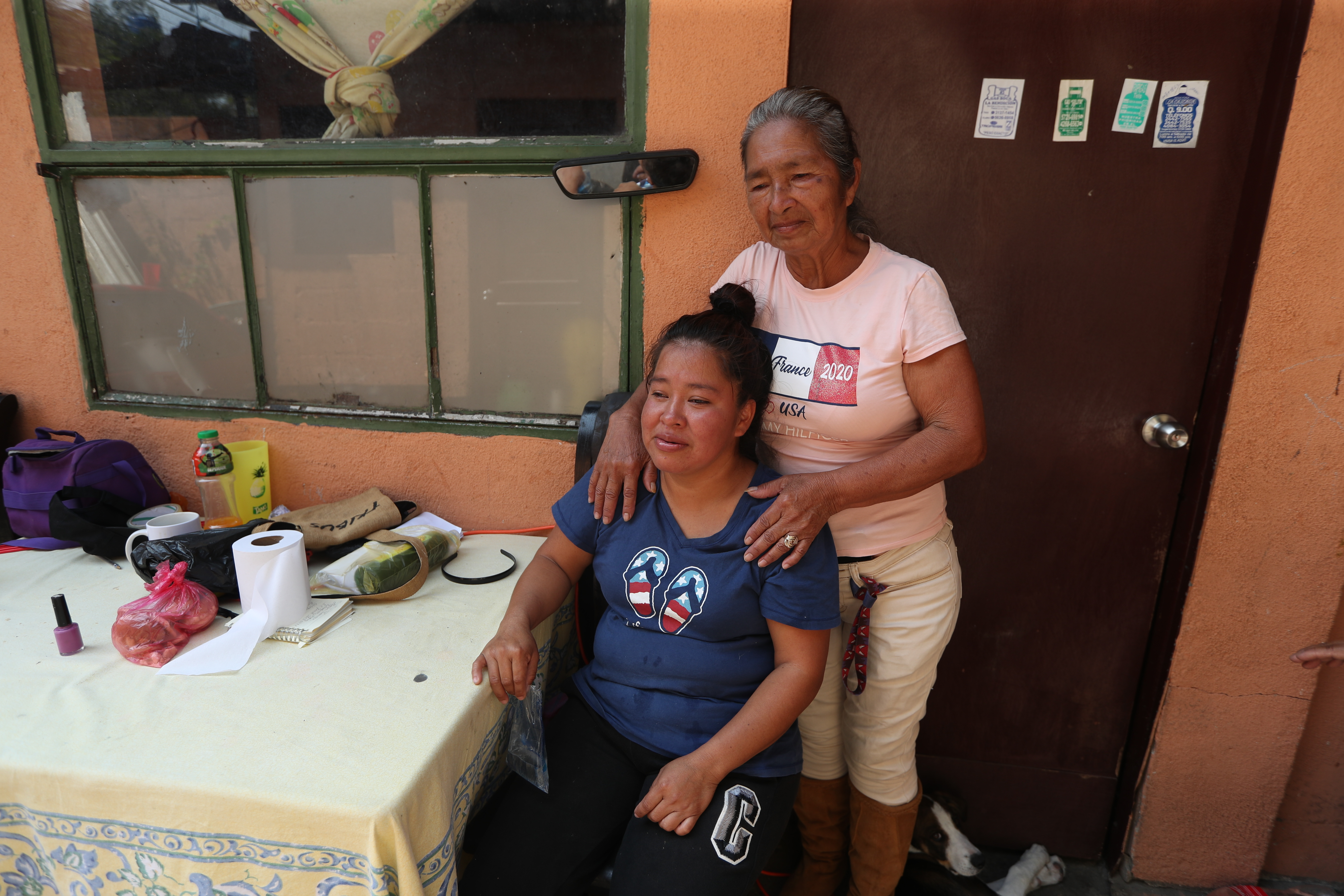 Esperanza Lux Xinic estuvo retenida durante cuatro días en una choza de madera y lámina, en un sector de Boca del Monte, Villa Canales, pero fue localizada gracias a que vecinos alertaron a su familia. (Foto Prensa Libre: Esbin García)