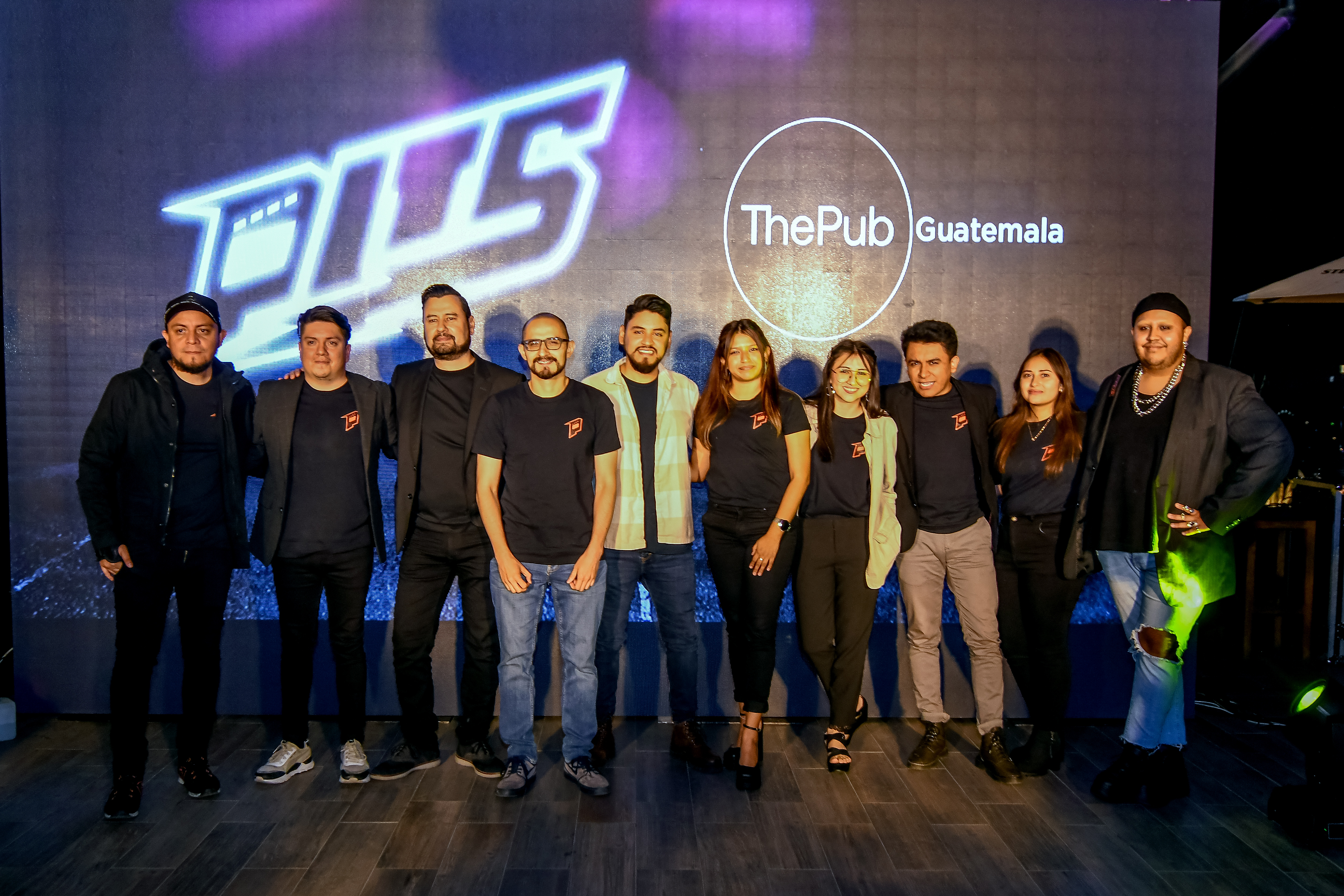 El equipo de Pits, The Pub, es 100% guatemalteco, la integra gente muy buena en toda la parte de post producción, animación, diseño 3D, diseño 4D y de la Web 3. Prensa Libre: Sergio Muñoz