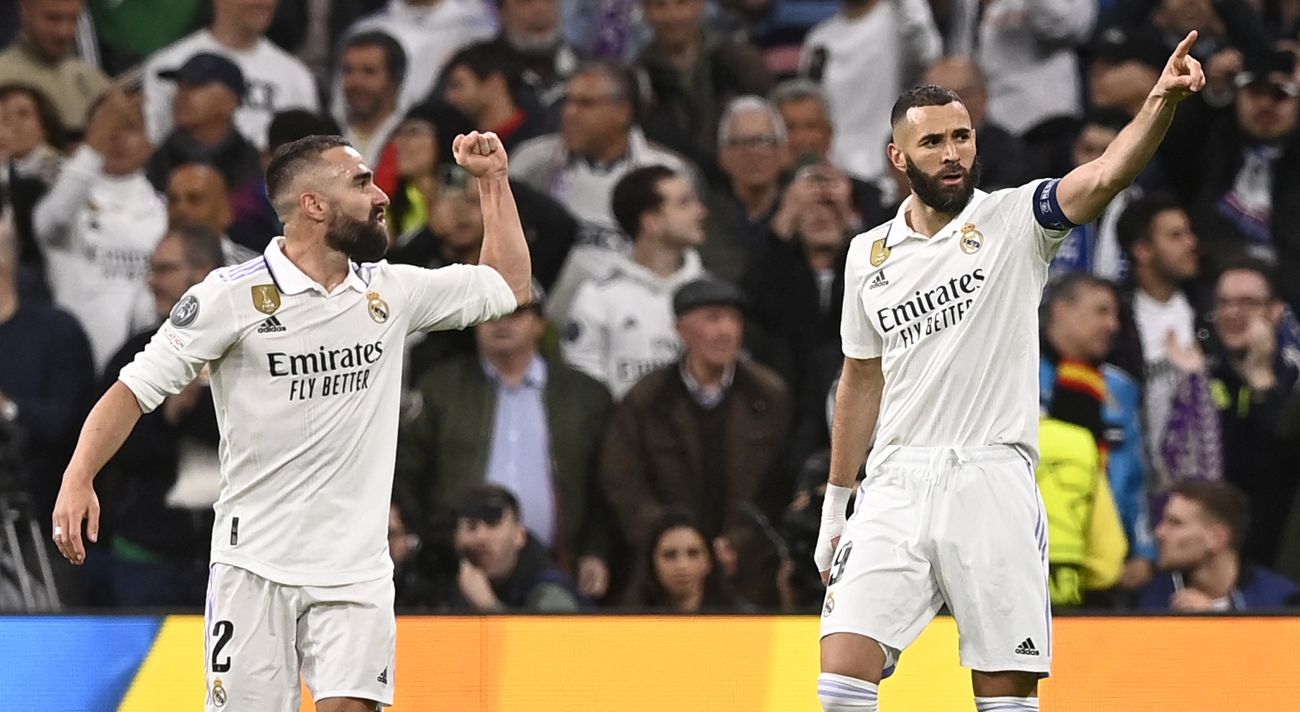 Karim Benzema celebra una anotación ante el Chelsea