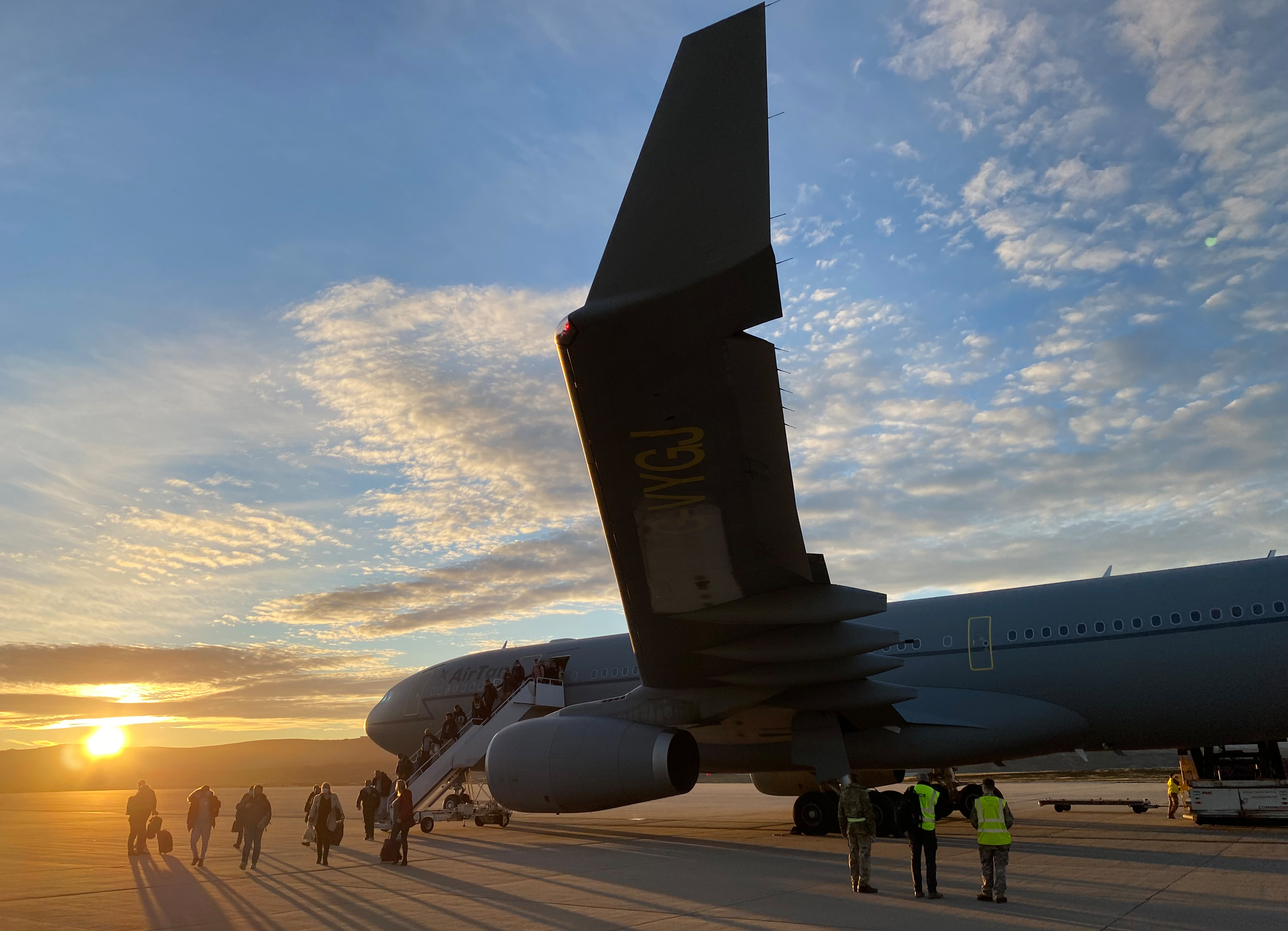 ¿Debo proteger mis oídos durante un vuelo en avión?