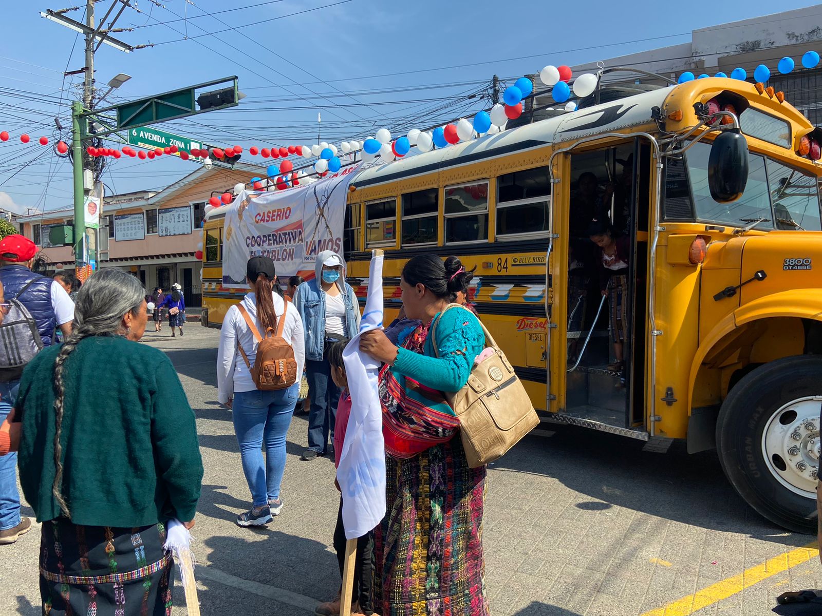 regalos comida transporte campaña Partido Vamos