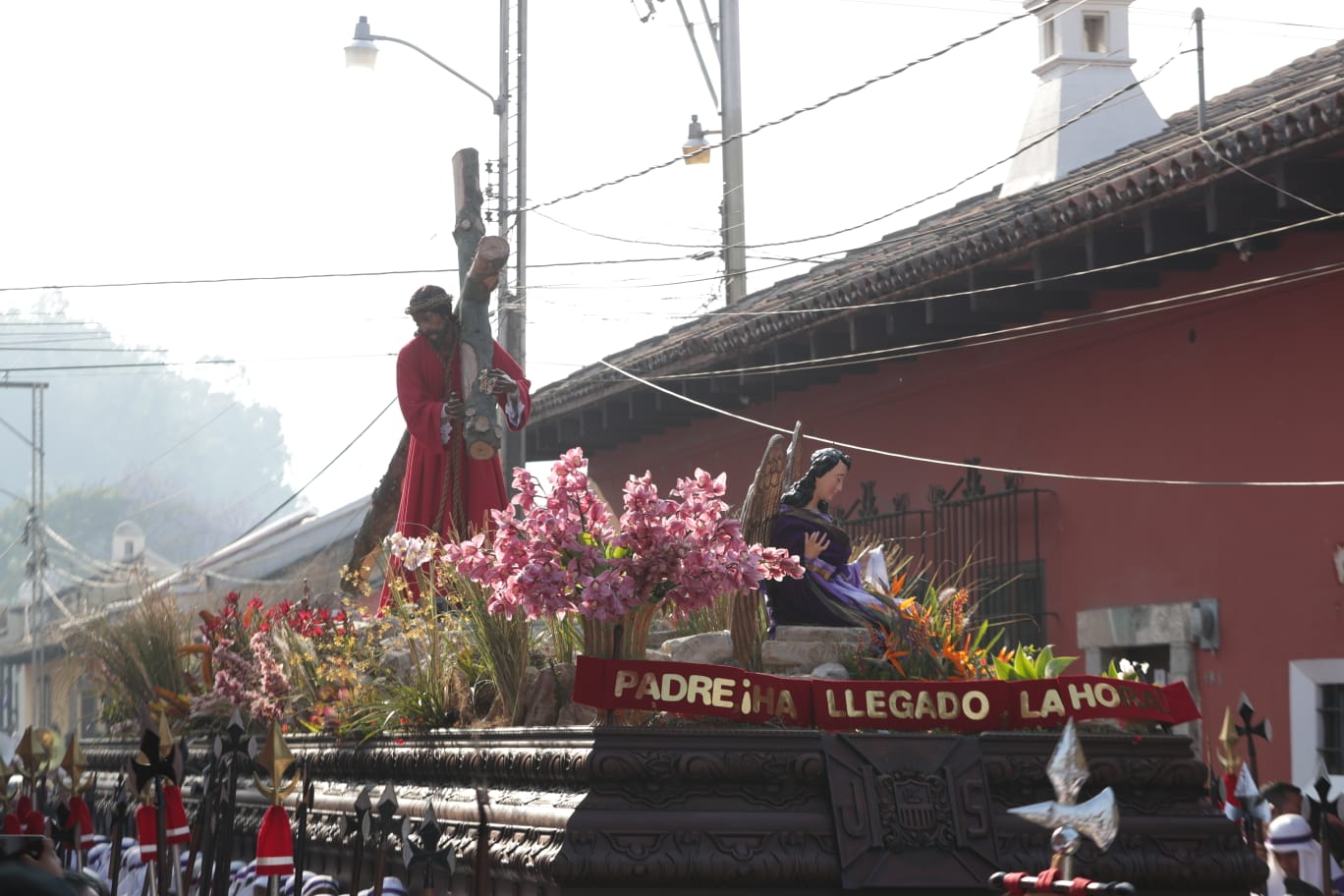 Jesús Nazareno de La Merced recorre las calles.'