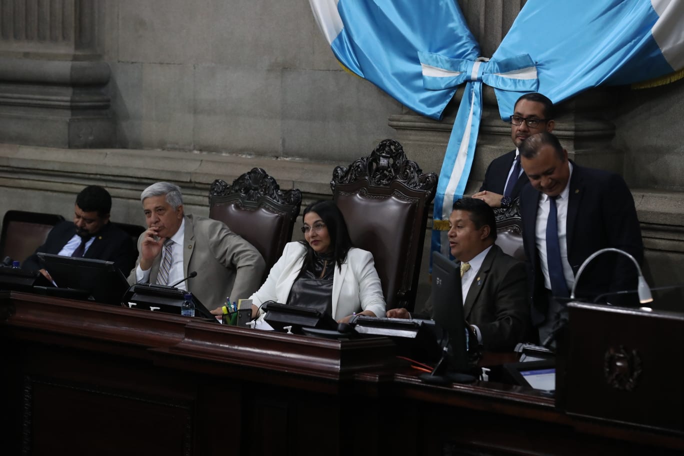 Entre los diputados ponentes de la iniciativa de le figura la presidenta del Congreso Shirley Rivera. Fotografía: Prensa Libre. 