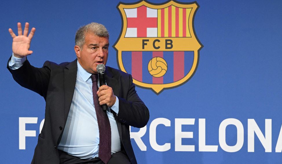 Joan Laporta aseguró que el Barcelona es víctima de una "campaña de desprestigio" las sospechas generadas por el denominado 'caso Negreira'. (Foto Prensa Libre: AFP).