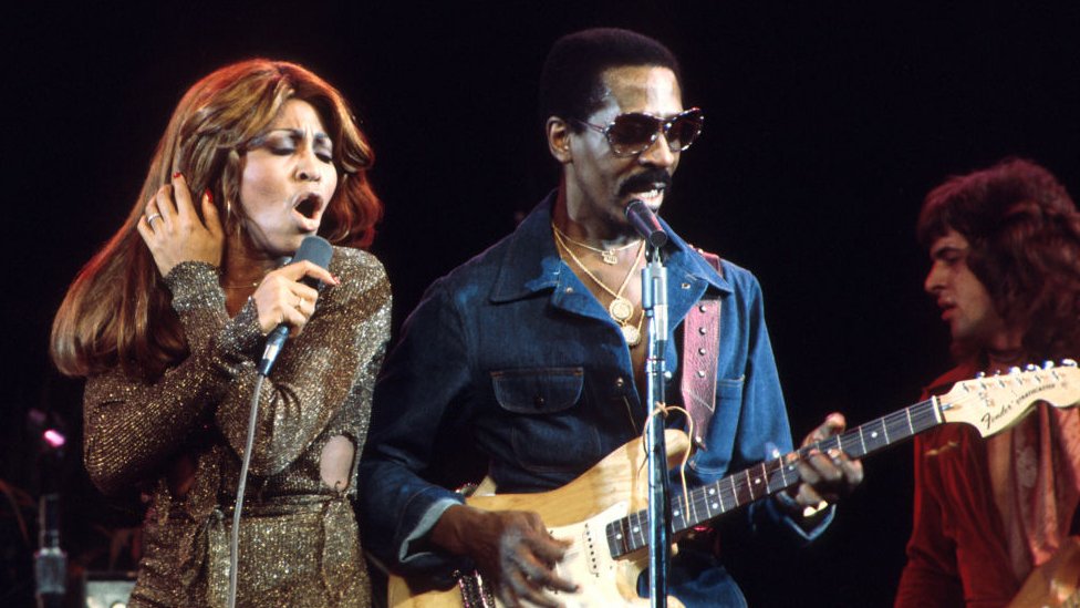 Tina y Ike Turner estuvieron casados 18 años. (GETTY IMAGES)