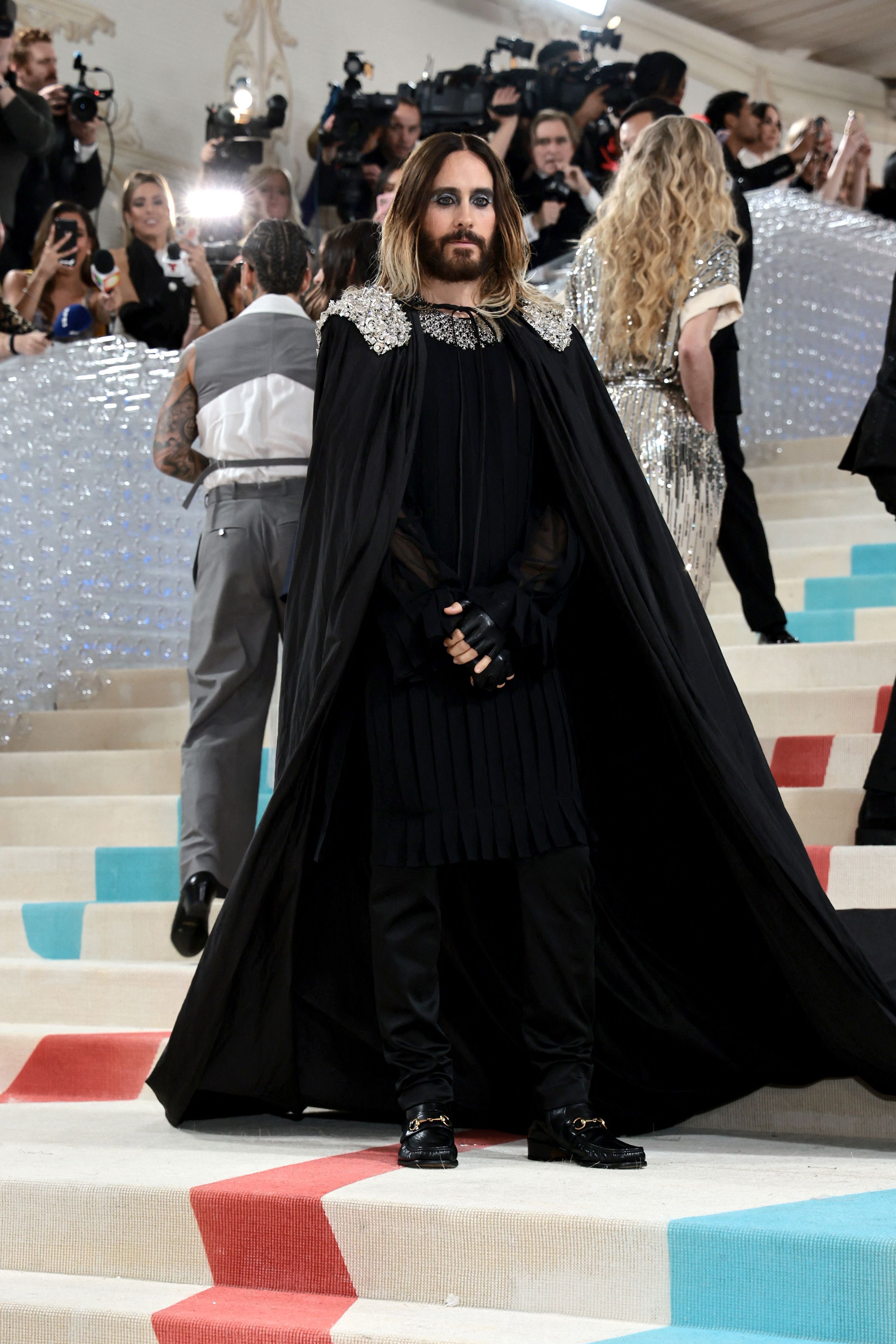 Fotos: Jared Leto se vuelve centro de atención en el Met Gala al disfrazarse de gato y estas fueron las reacciones'