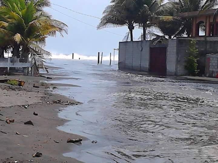 Incremento de oleaje en costas del Pacífico