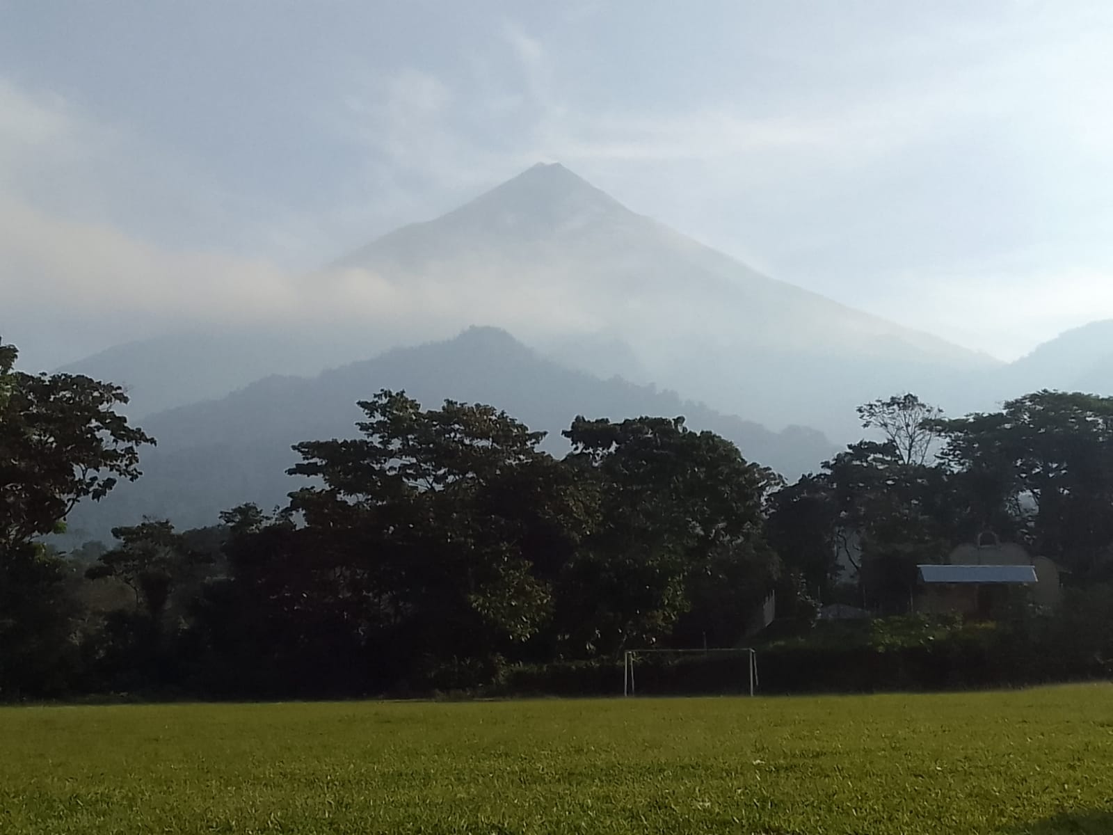 La erupción del Volcán de Fuego ha dejado más de 280 mil afectados y más de 1 mil evacuados, según la Conred. (Foto Prensa Libre: Conred) 