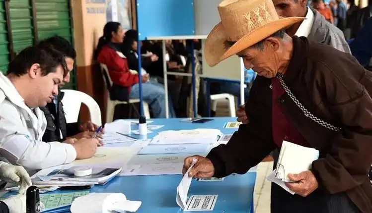 elecciones mesa de votaciones