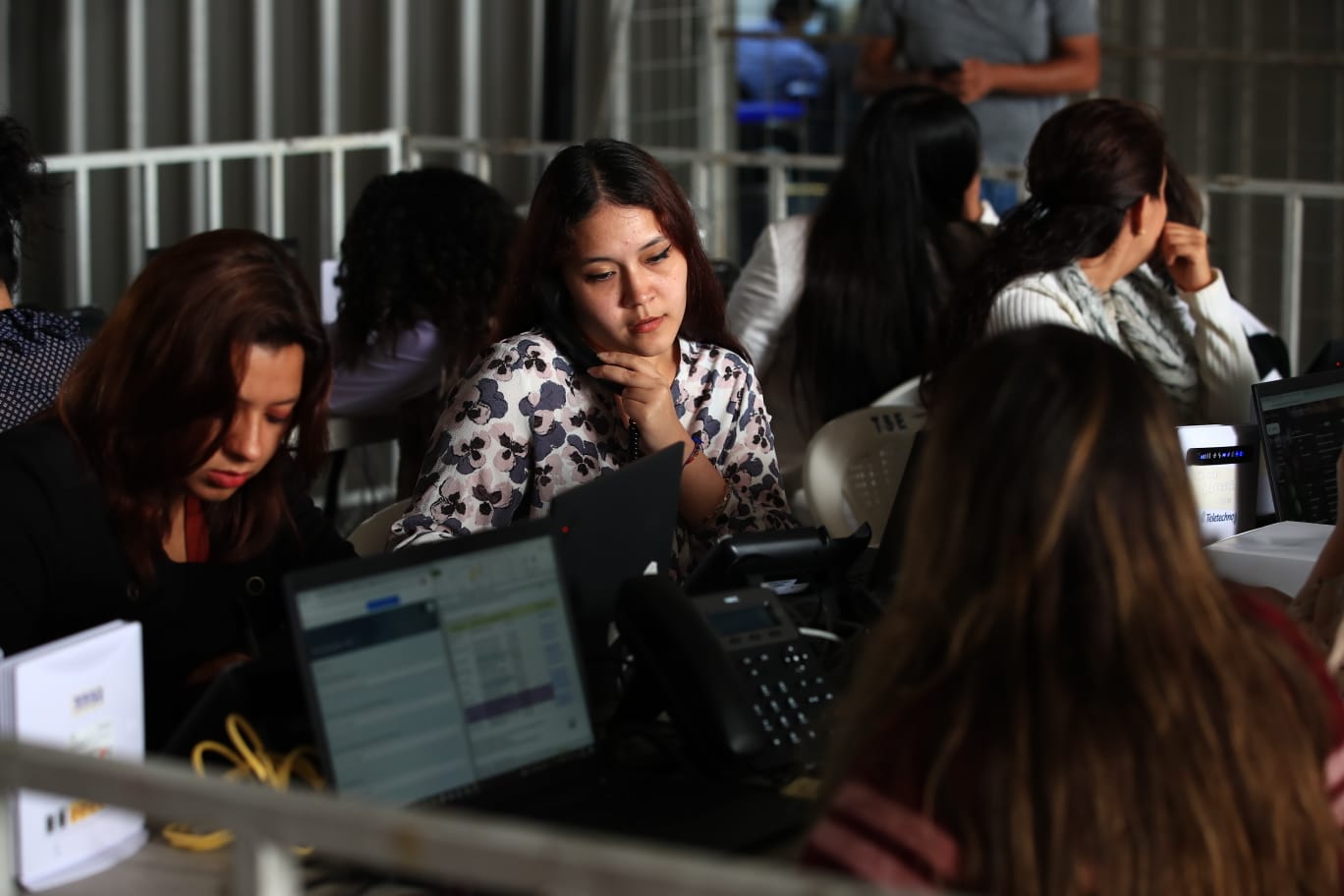 Primer simulacro del sistema de Transmisión de Resultados Electorales Preliminares (TREP) del TSE. (Foto Prensa Libre: Carlos Hernández)