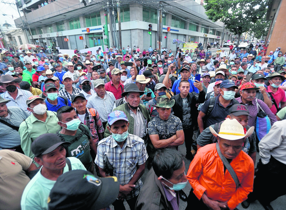 La Ley Temporal De Desarrollo Integral contempla un pago de Q1 mil durante 36 meses por proyectos de reforestación a quienes hayan prestado servicio militar en el Conflicto Armado. (Foto: Hemeroteca PL)