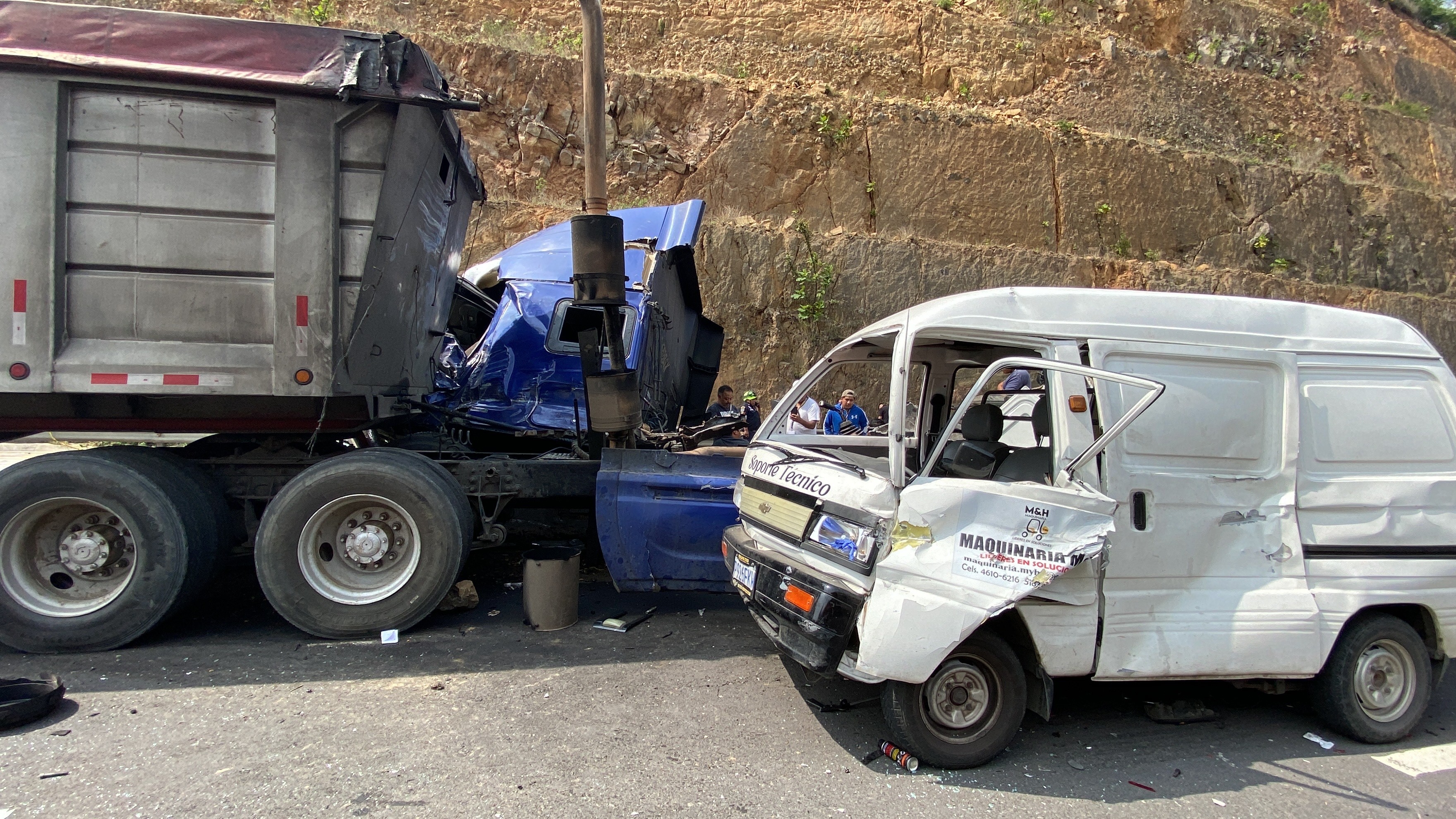 Accidente múltiple en el Libramiento de Chimaltenango (3)'