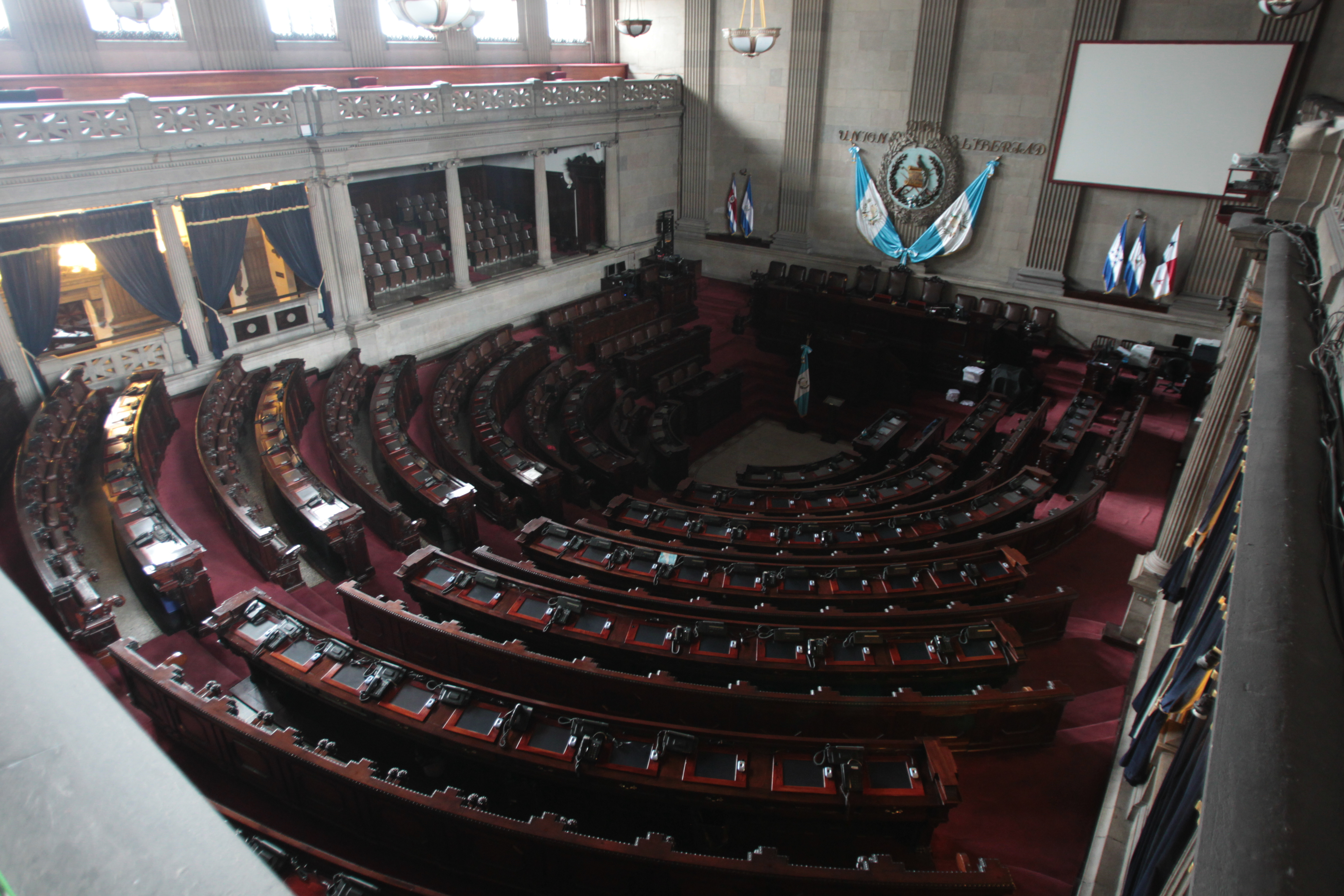 El próximo Congreso puede cambiar la imagen negativa que actualmente se tiene del parlamento, a criterio del Instituto Centroamericano de Estudios Políticos. Fotografía: Prensa Libre. 