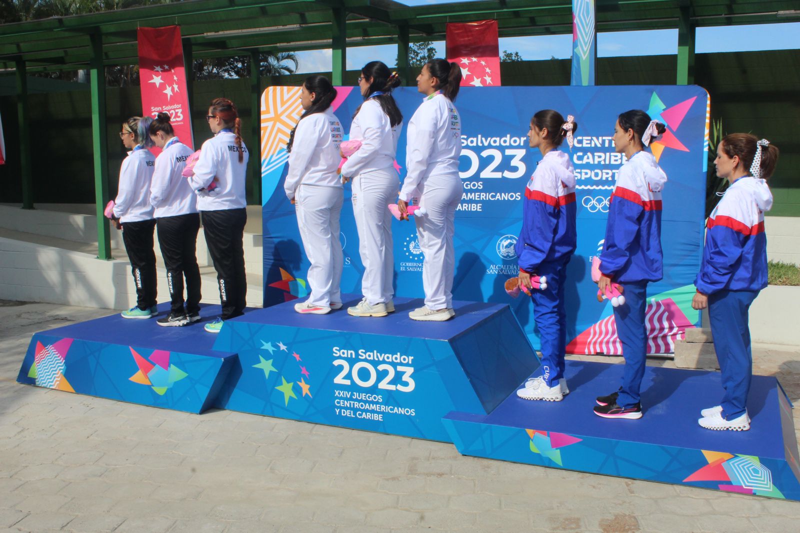 Polymaría Velásquez, Jazmine Matta y Tatiana Linares fueron las mejores en rifle 10 metros Aire. (Fotos Prensa Libre: Óscar Ordóñez).