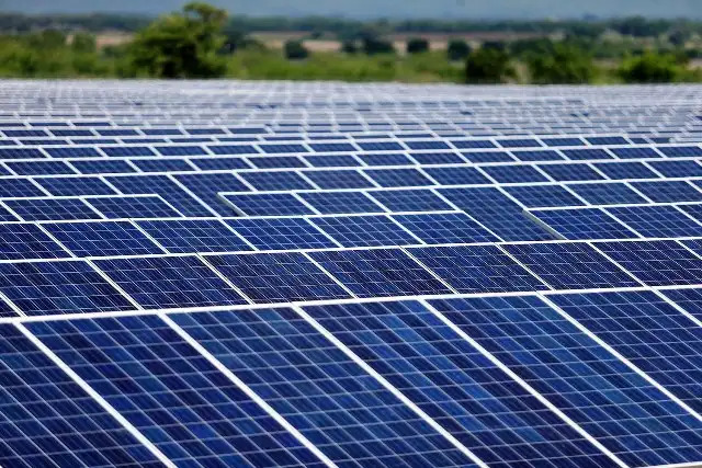 energía solar paneles solares INDE Cacif