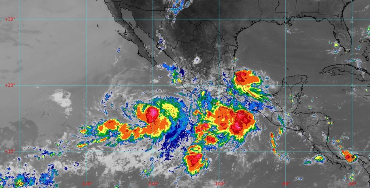 huracan adrian y tormenta beatriz