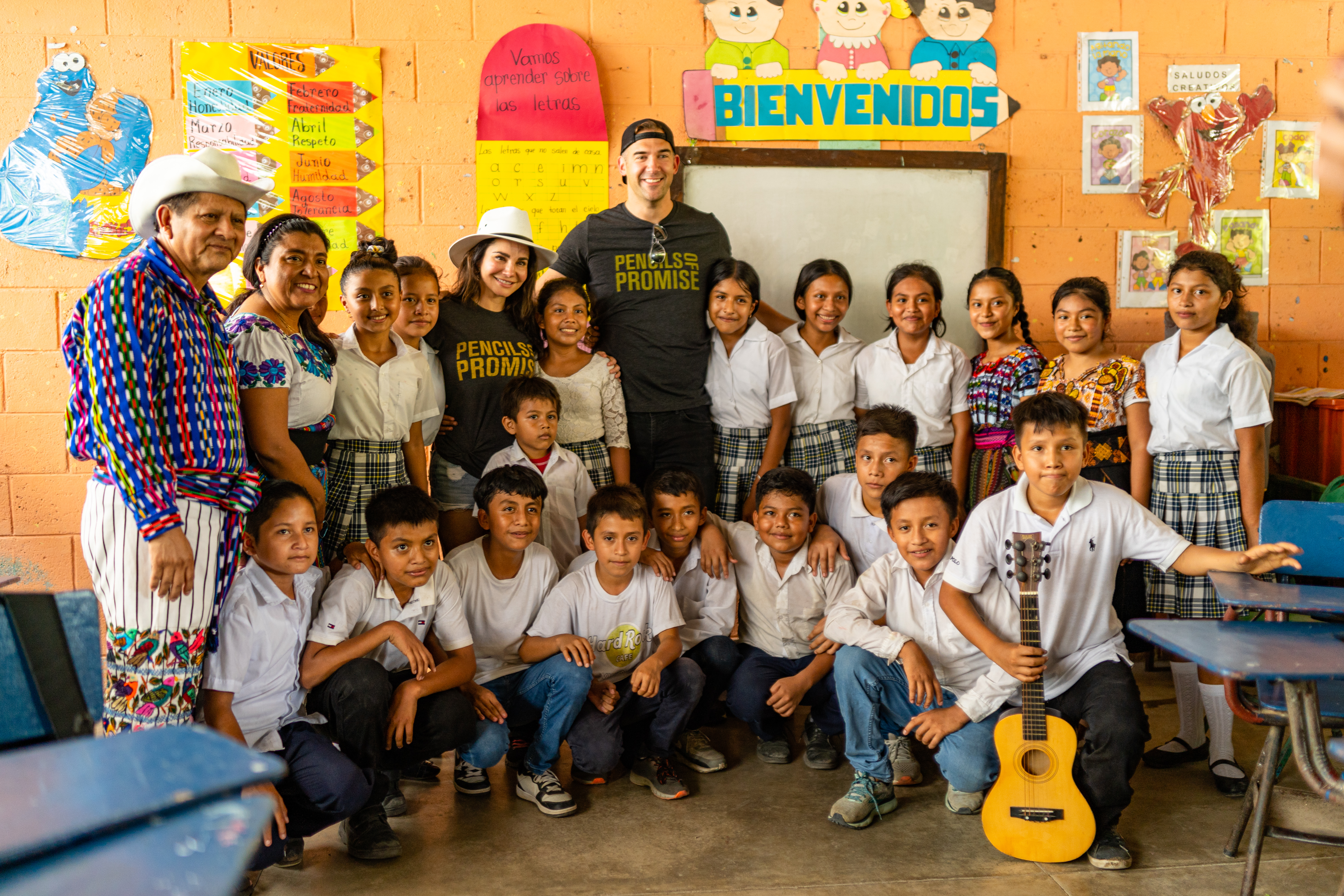 Martha Higareda y Lewis Howes en Guatemala