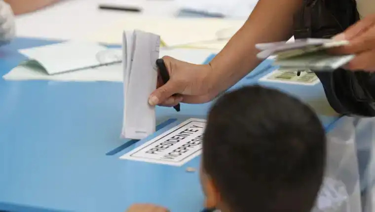 votaciones elecciones generales papeletas campaña electoral