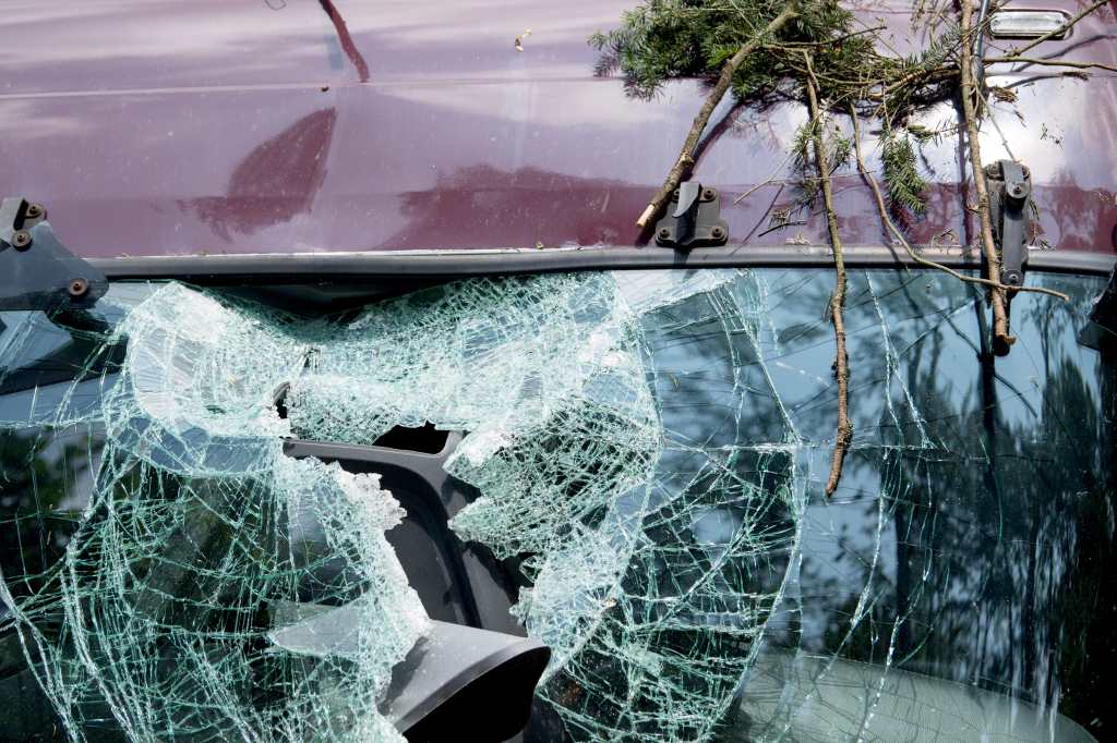 Cómo reaccionar en caso de tormenta y lluvia en la carretera