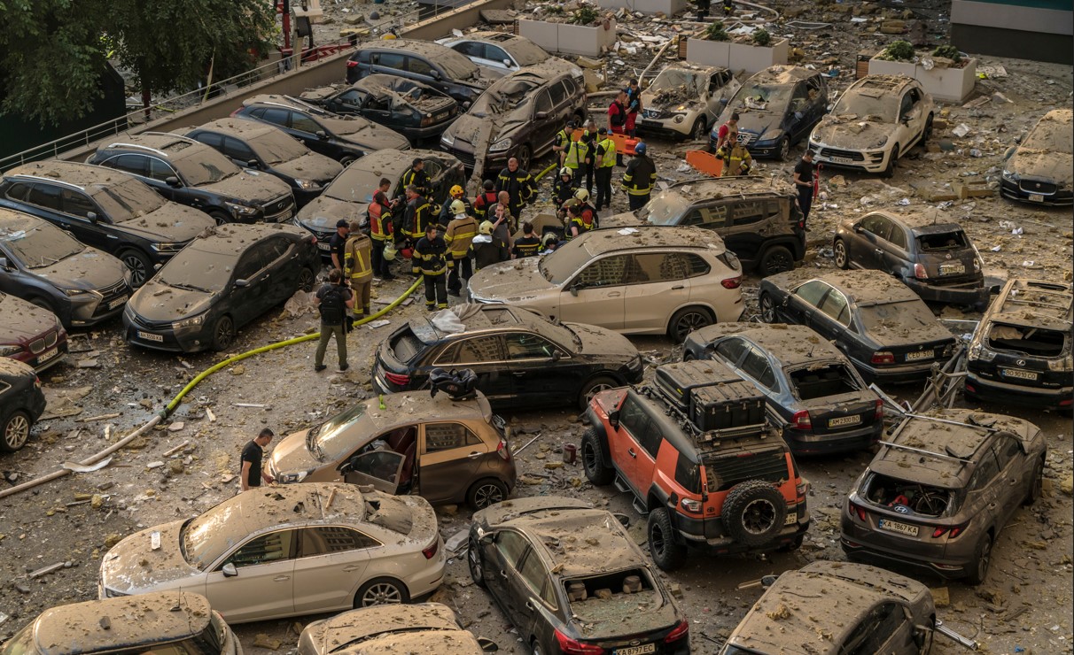 Daños tras un bombardeo ruso en Ucrania. (Foto: The New York Times)