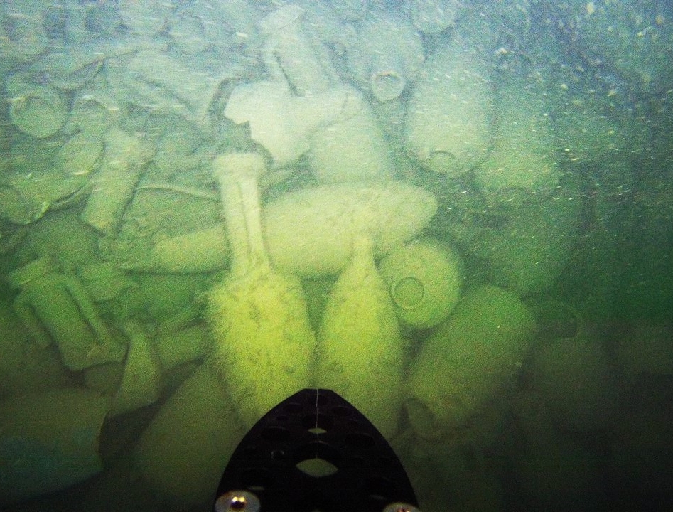 Descubren un barco mercante romano del siglo II a. C en el fondo del mar en Italia