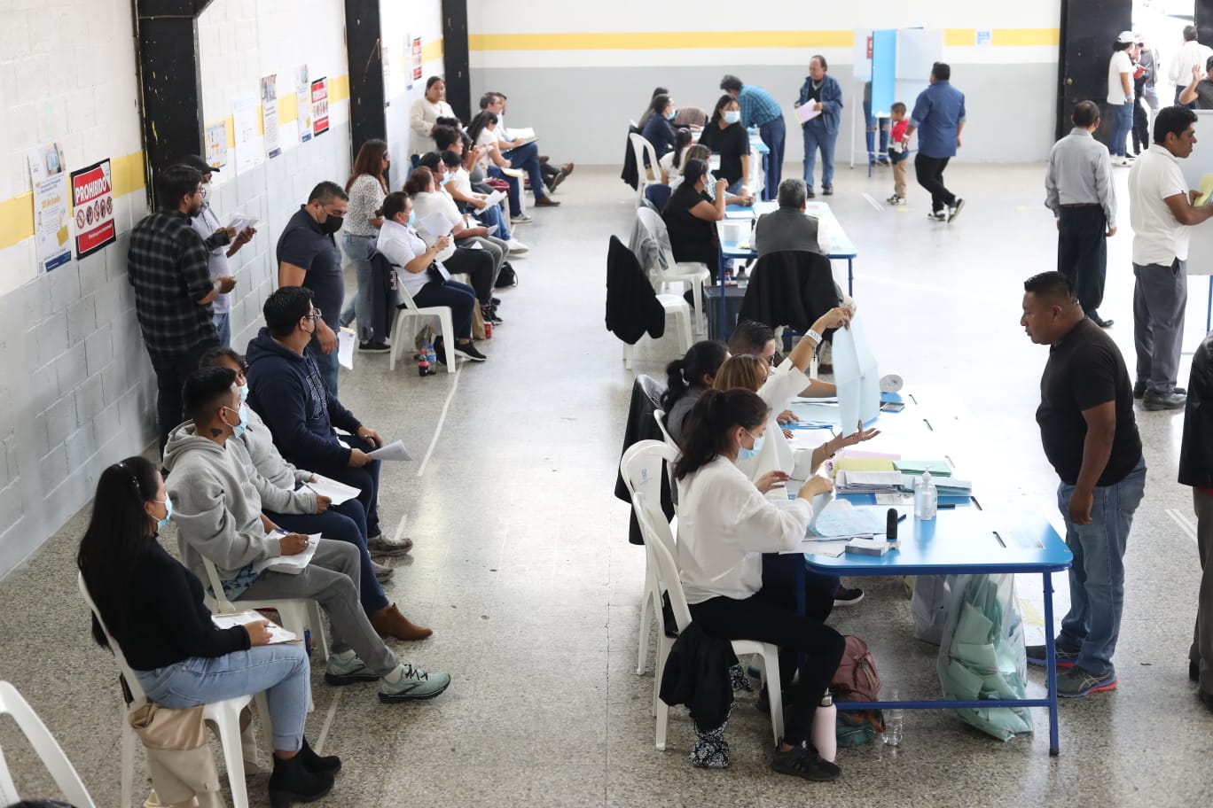 Después de las elecciones generales, hay una influencia de percepción negativa y falta de certeza, expuso el investigador, Hugo Maul, analista del Centro de Investigaciones Económicas Nacionales (Cien).  (Foto Prensa Libre: Hemeroteca PL) 