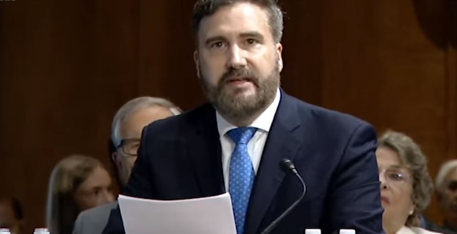 Tobin John Bradley nominado como embajador de Guatemala participa en audiencia ante el Comité de Relaciones Exteriores del Senado. (Foto: Captura de pantalla de video de Forbes) 