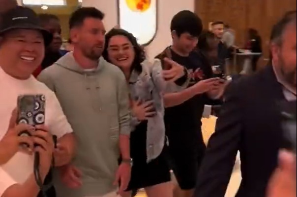 Lionel Messi fue captado en un centro comercial de Miami