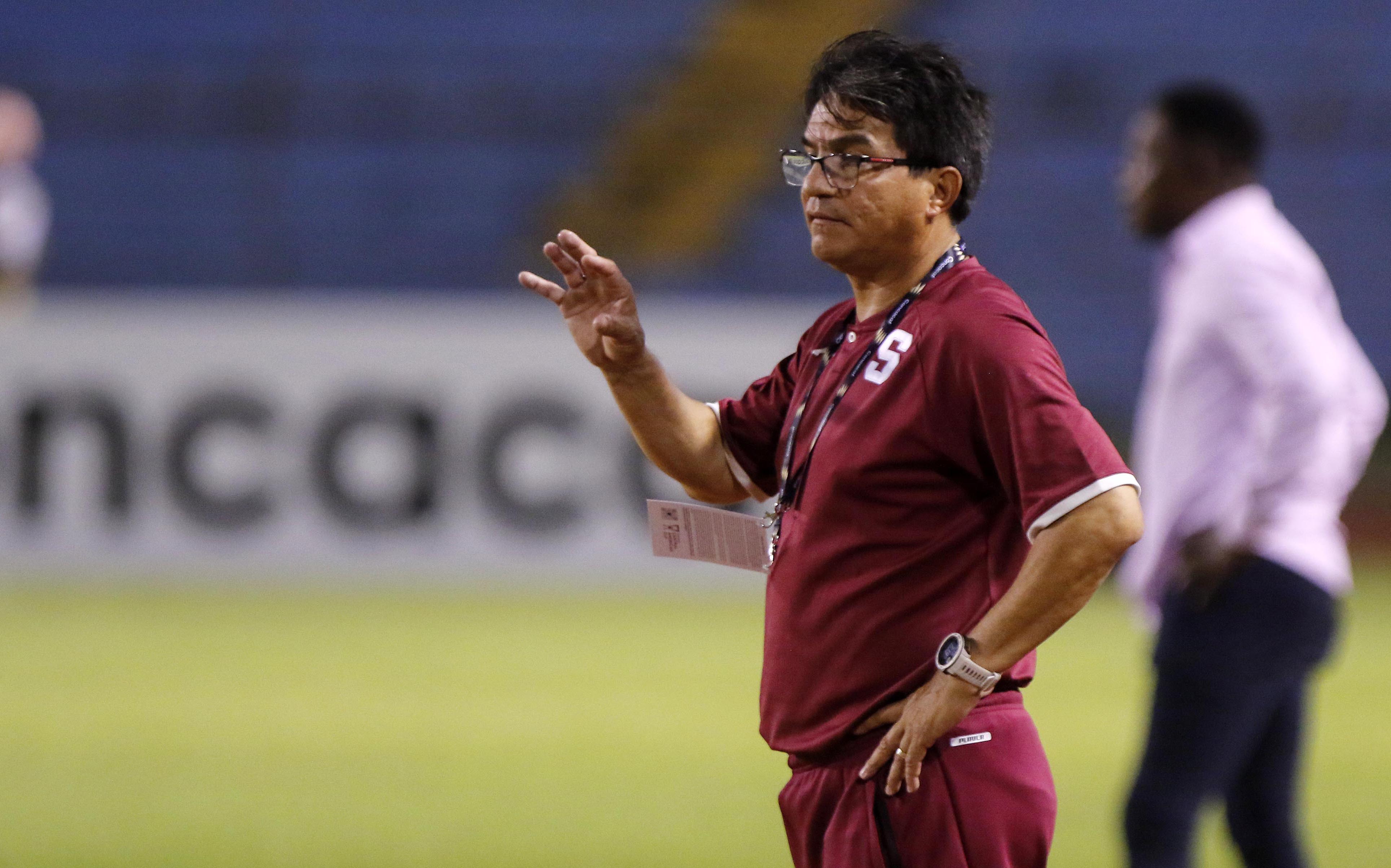 Vladimir Quesada dejó de ser entrenador del Saprissa de Costa Rica.