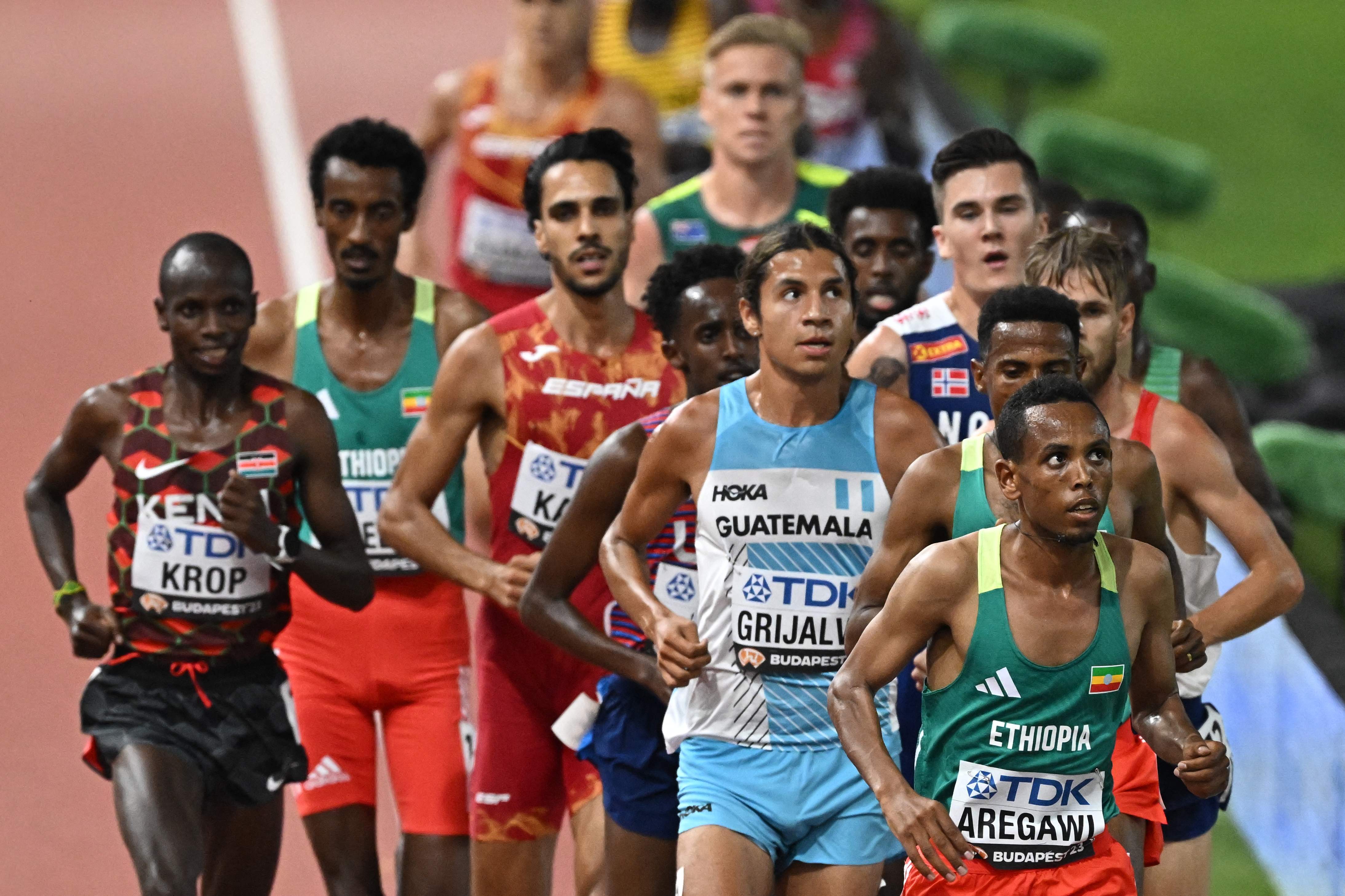 Grijalva en la final de 5000m.