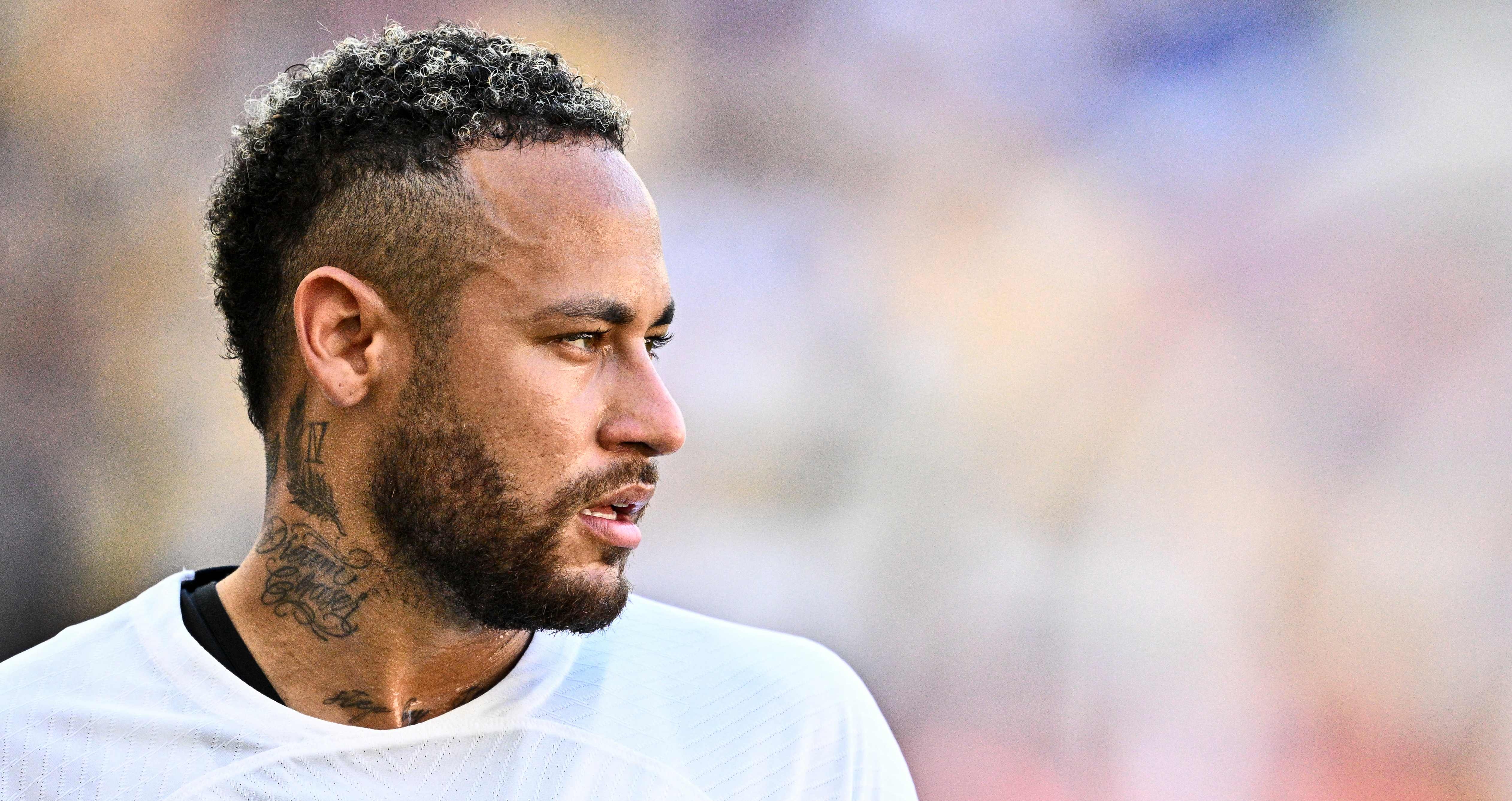 (FILES) Paris Saint-Germains Neymar prepares to take a corner during a friendly football match against Jeonbuk Hyundai Motors, at the Asiad Main Stadium in Busan on August 3, 2023. Brazilian striker Neymar is "probably about to leave" Paris Saint-Germain (PSG), a source close to the negotiations told AFP on August 13, 2023, referring to an offer from Saudi Arabia. (Photo by ANTHONY WALLACE / AFP)