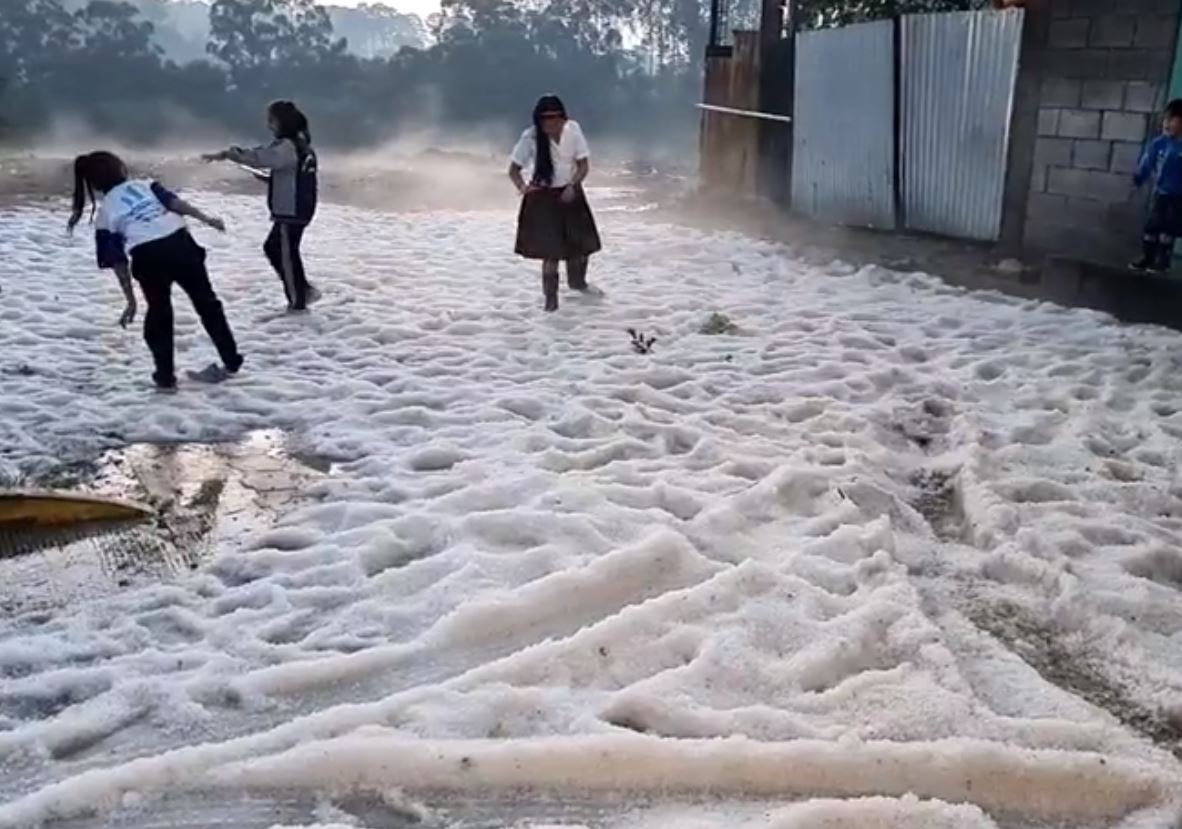 GRANIZADA EN EL TEJAR