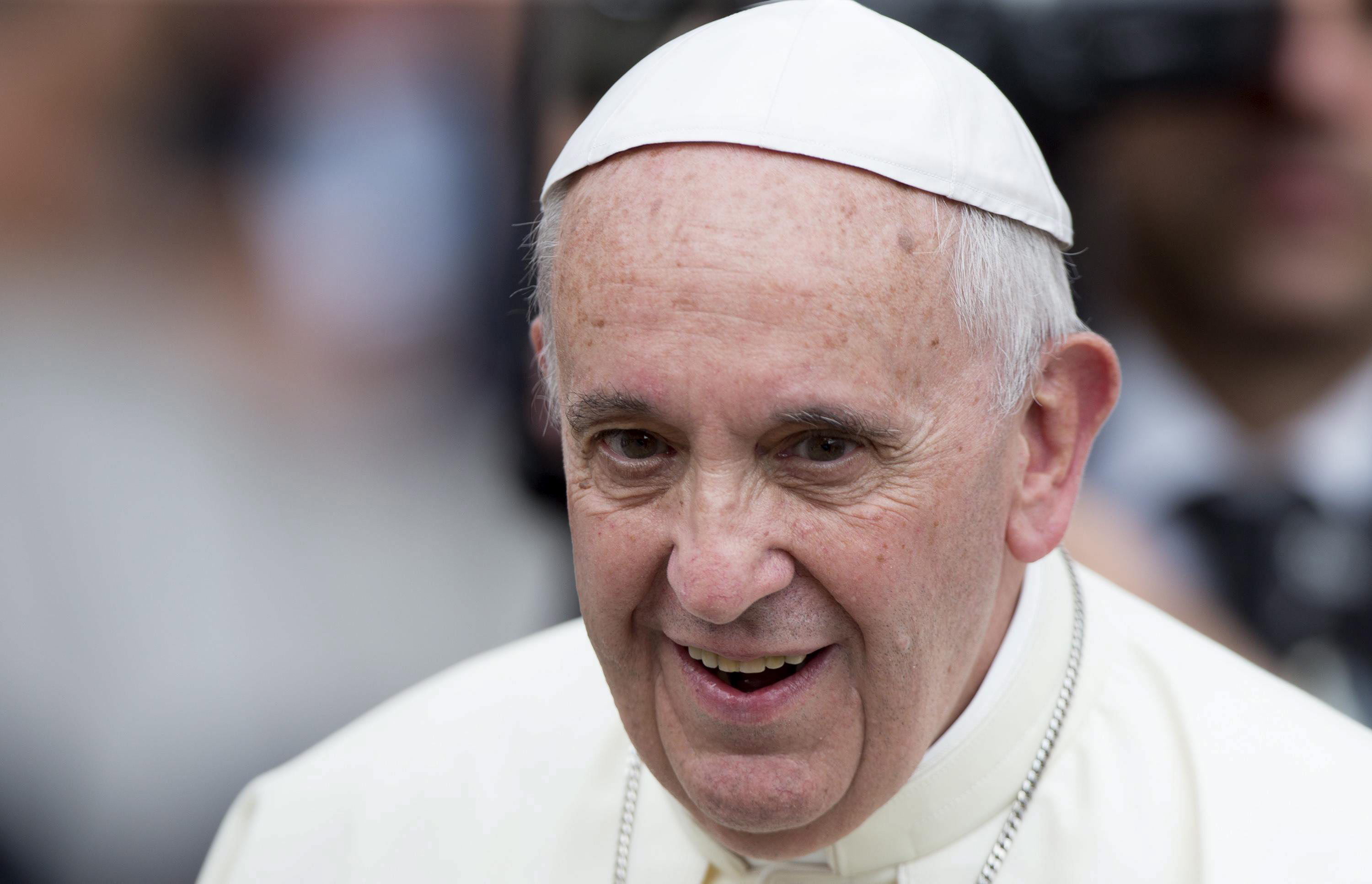 El papa Francisco está "escribiendo una segunda parte de 'Laudato Si'", para actualizarla sobre los problemas del momento. (Foto Prensa Libre: EFE).