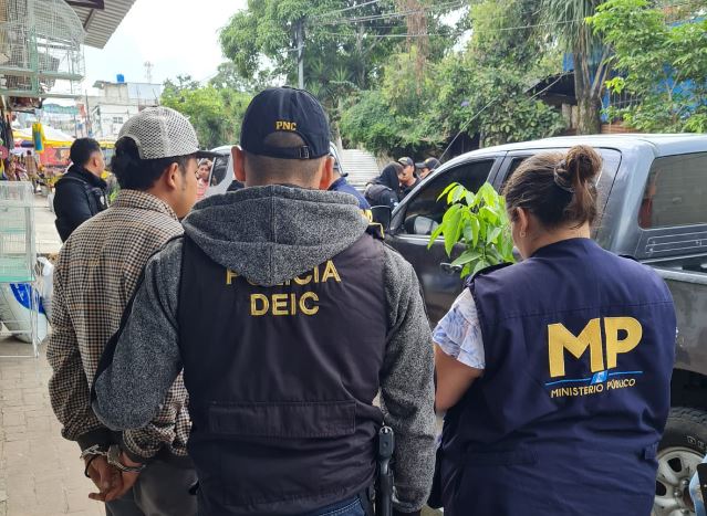 Antonio González Mijangos, un familiar del niño desaparecido fue capturado por su vinculación con el caso. (Foto Prensa Libre: MP)