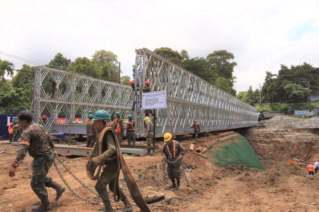 puente provisional km 17.5 ruta al pacifico (3)