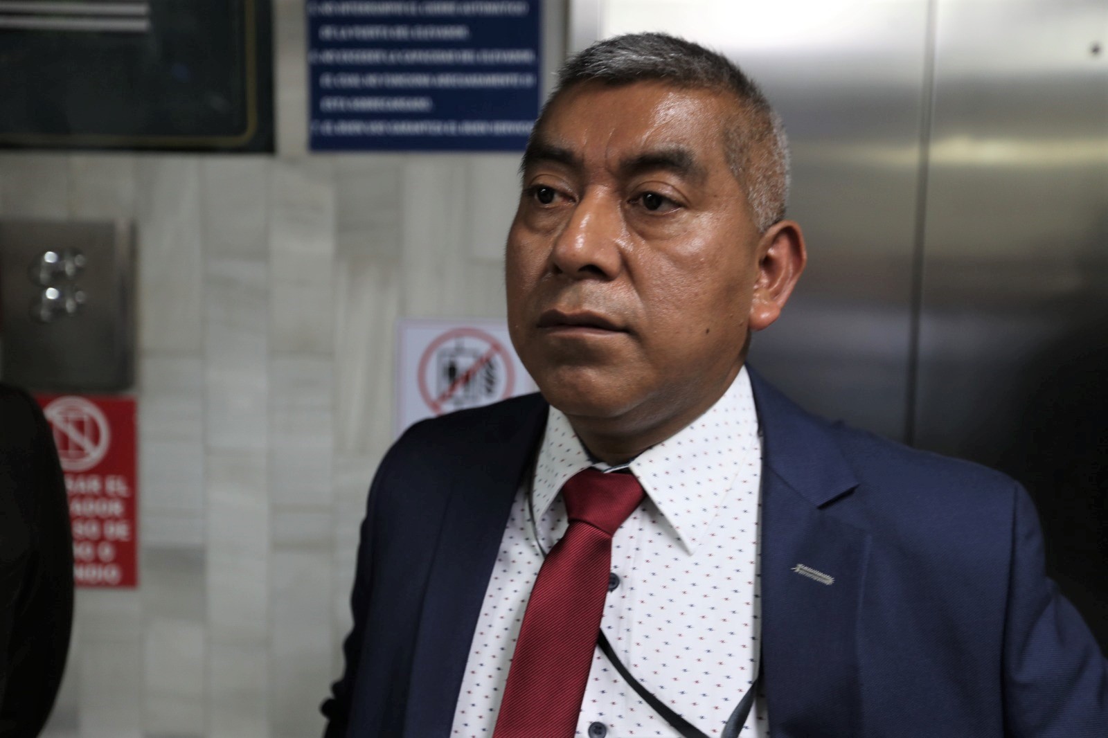 José Rafael Curruchiche brindo detalles de como manejan la investigación por las vacunas Sputnik V. Fotografía: Prensa Libre. 