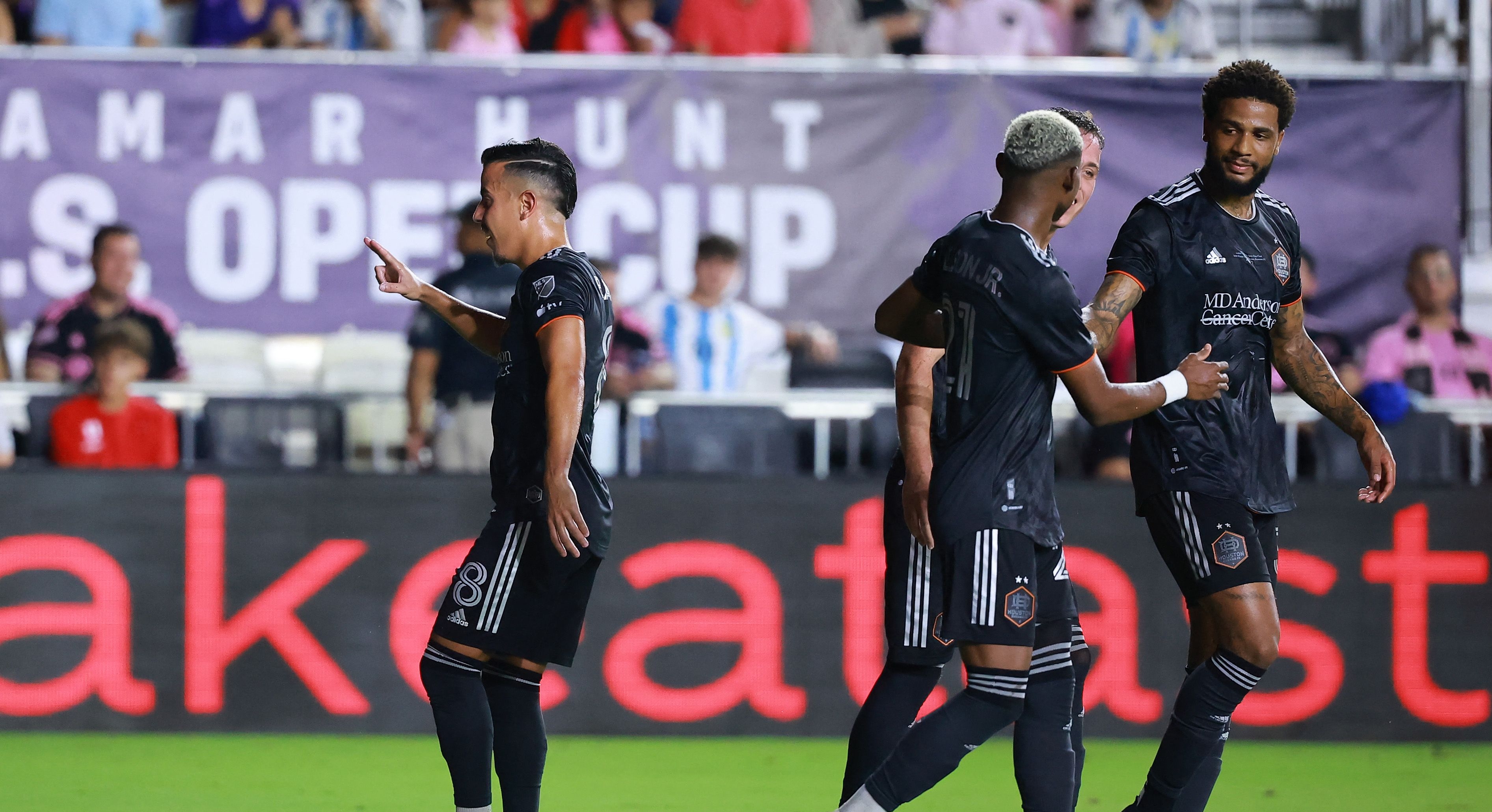 Houston ganó la copa