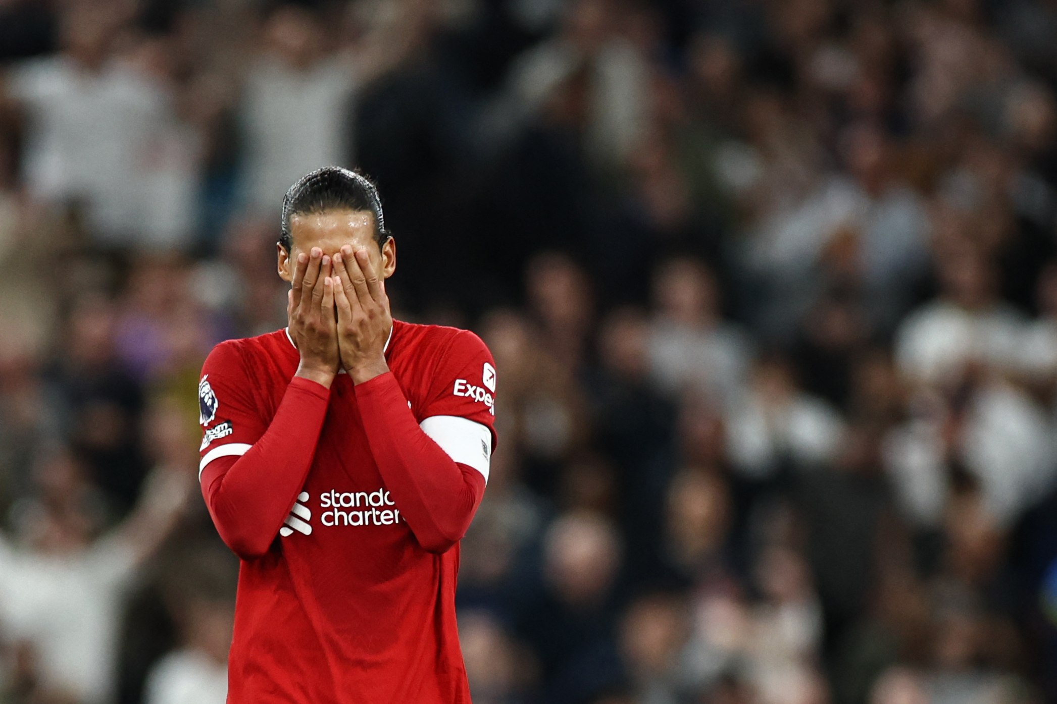 Virgil van Dijk durante un partido