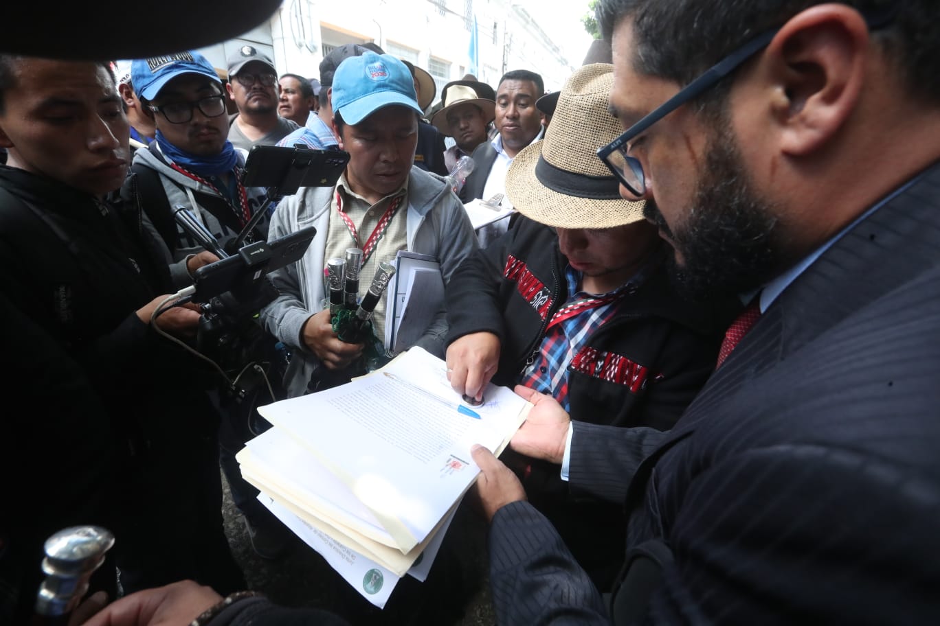 48 CANTONES FRENTE AL CONGRESO