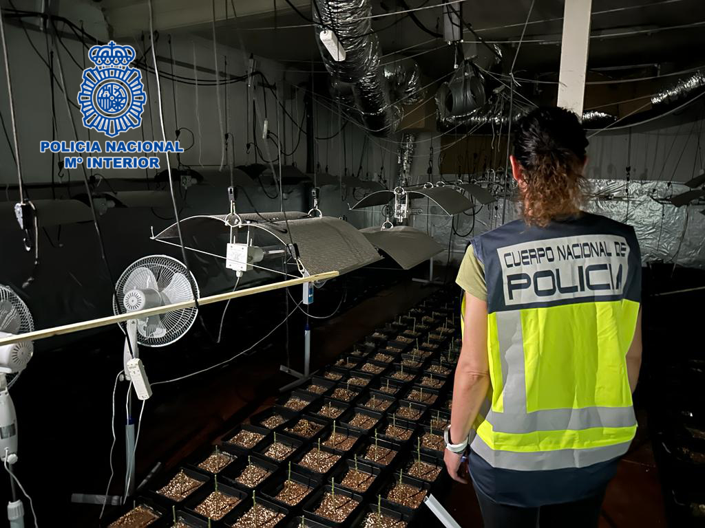 Fuerzas de seguridad europeas y latinoamericanas se reúnen para desarrollar estrategias y combatir el narcotráfico. (Foto Prensa Libre: Policía de España)