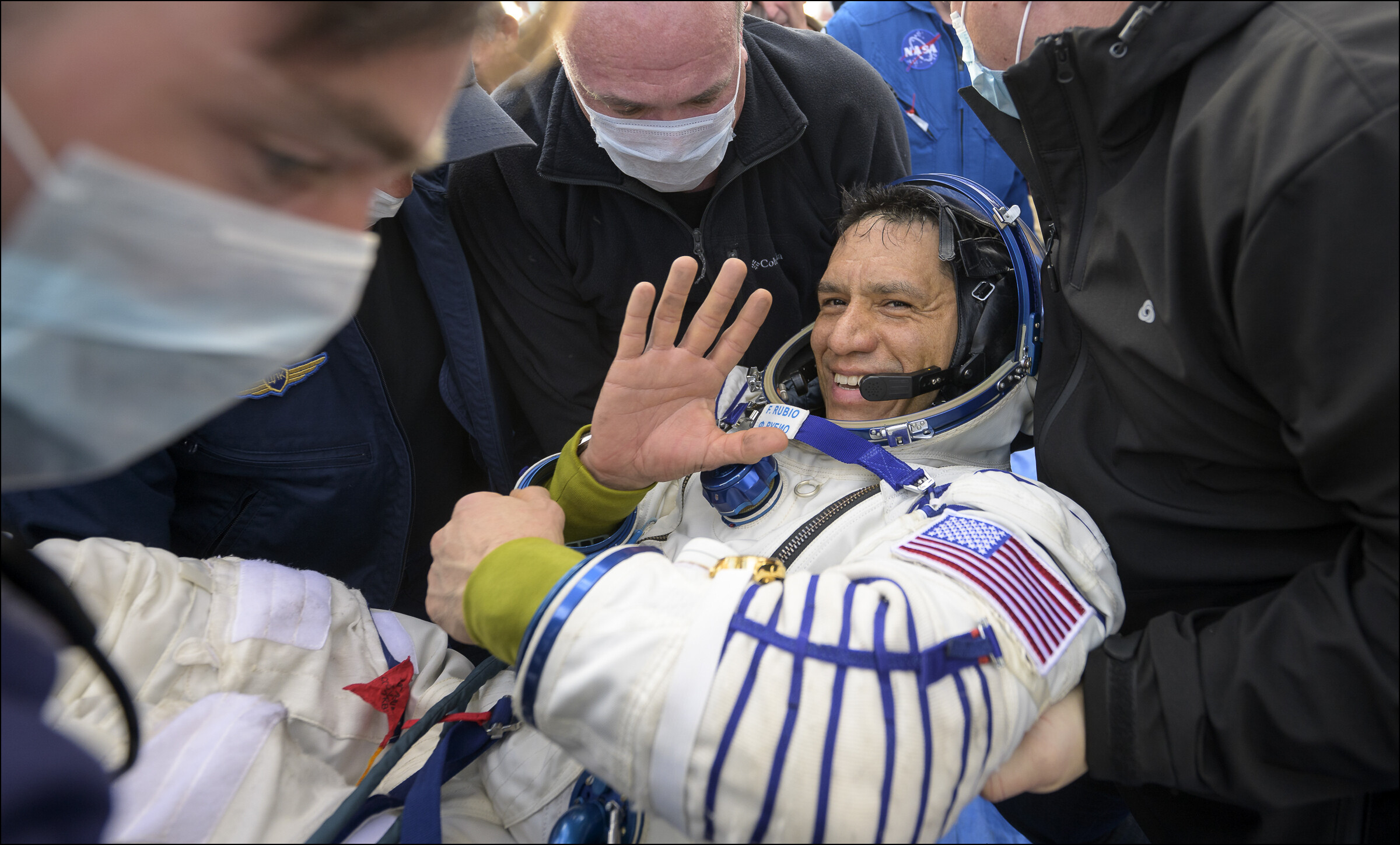 El astronauta estadounidense de origen salvadoreño Frank Rubio regresó a la Tierra luego de 371 días en el espacio. (Foto Prensa Libre:  @nasahqphoto)