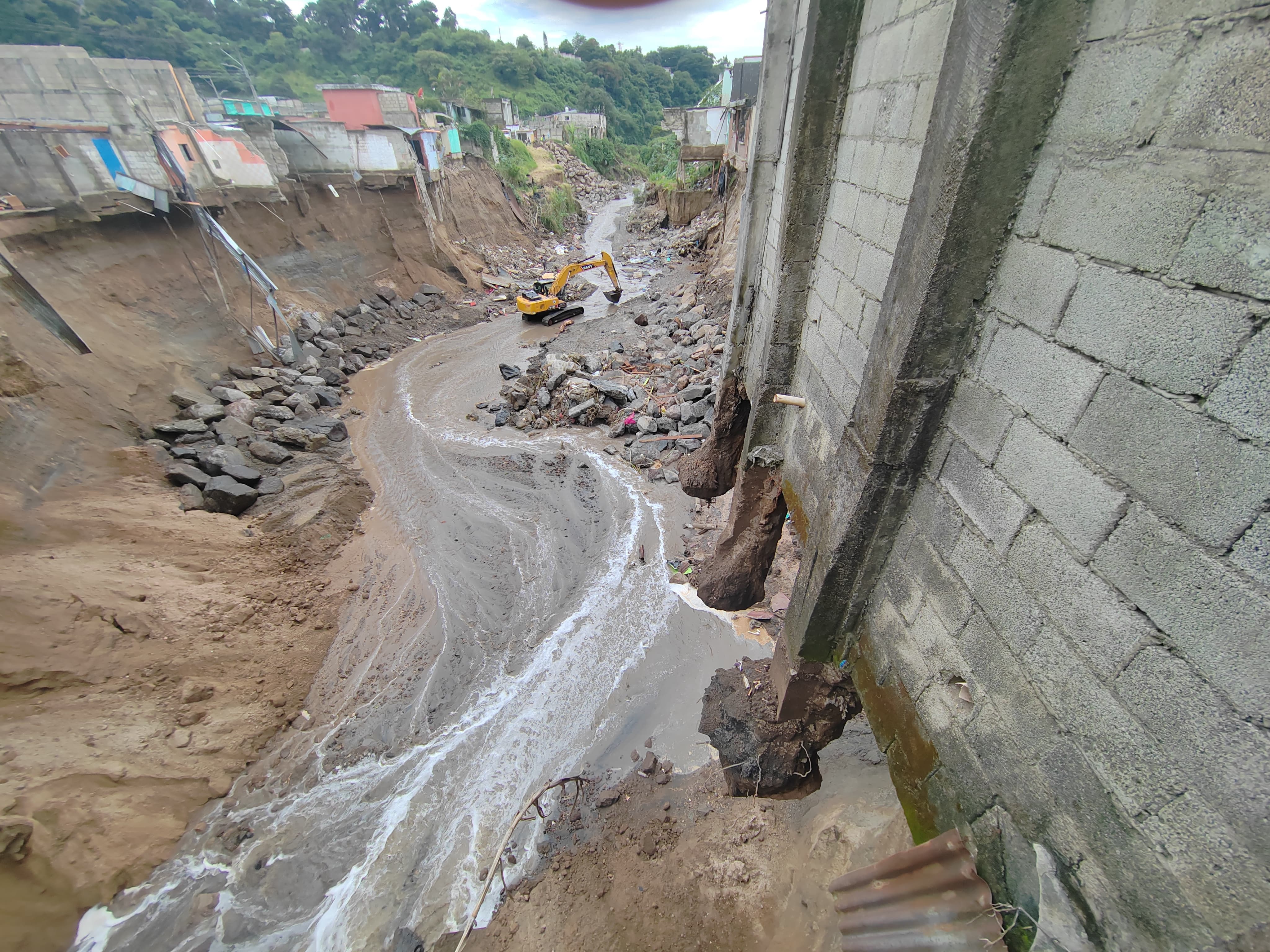 RÍO PINULA EN SAN MIGUEL PETAPA