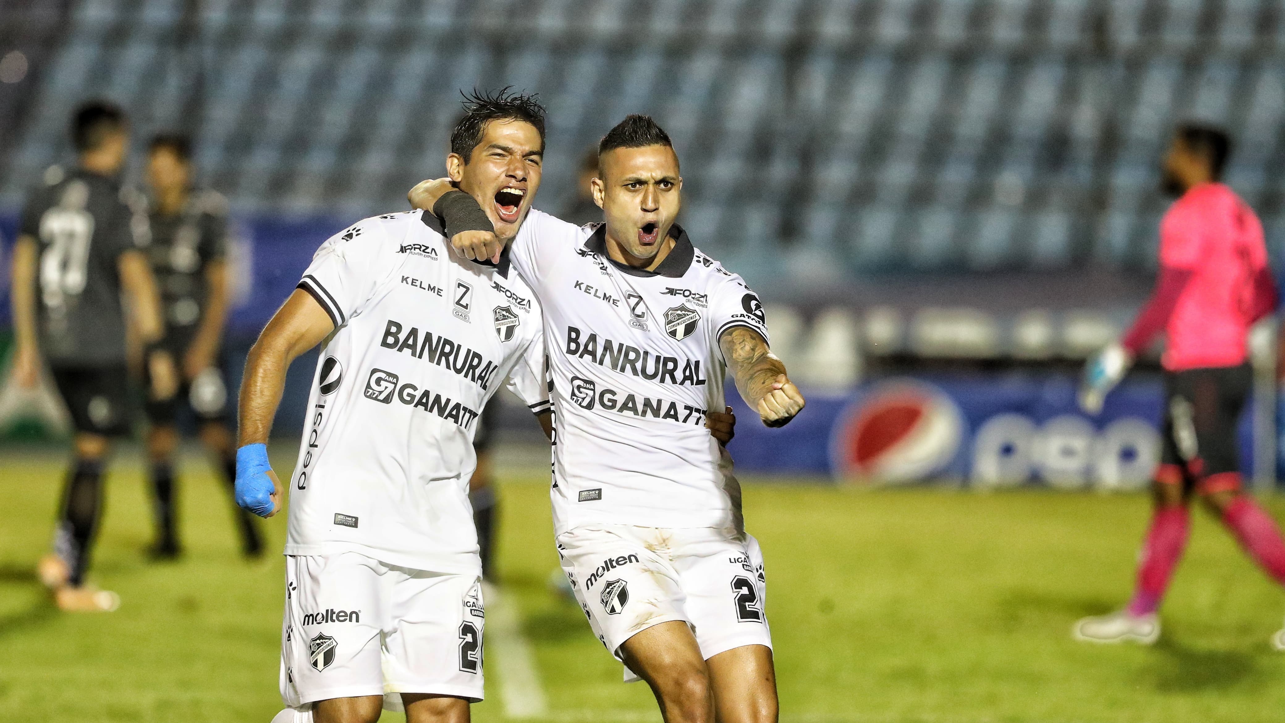 Antonio López y Jorge Aparicio los goleadores cremas