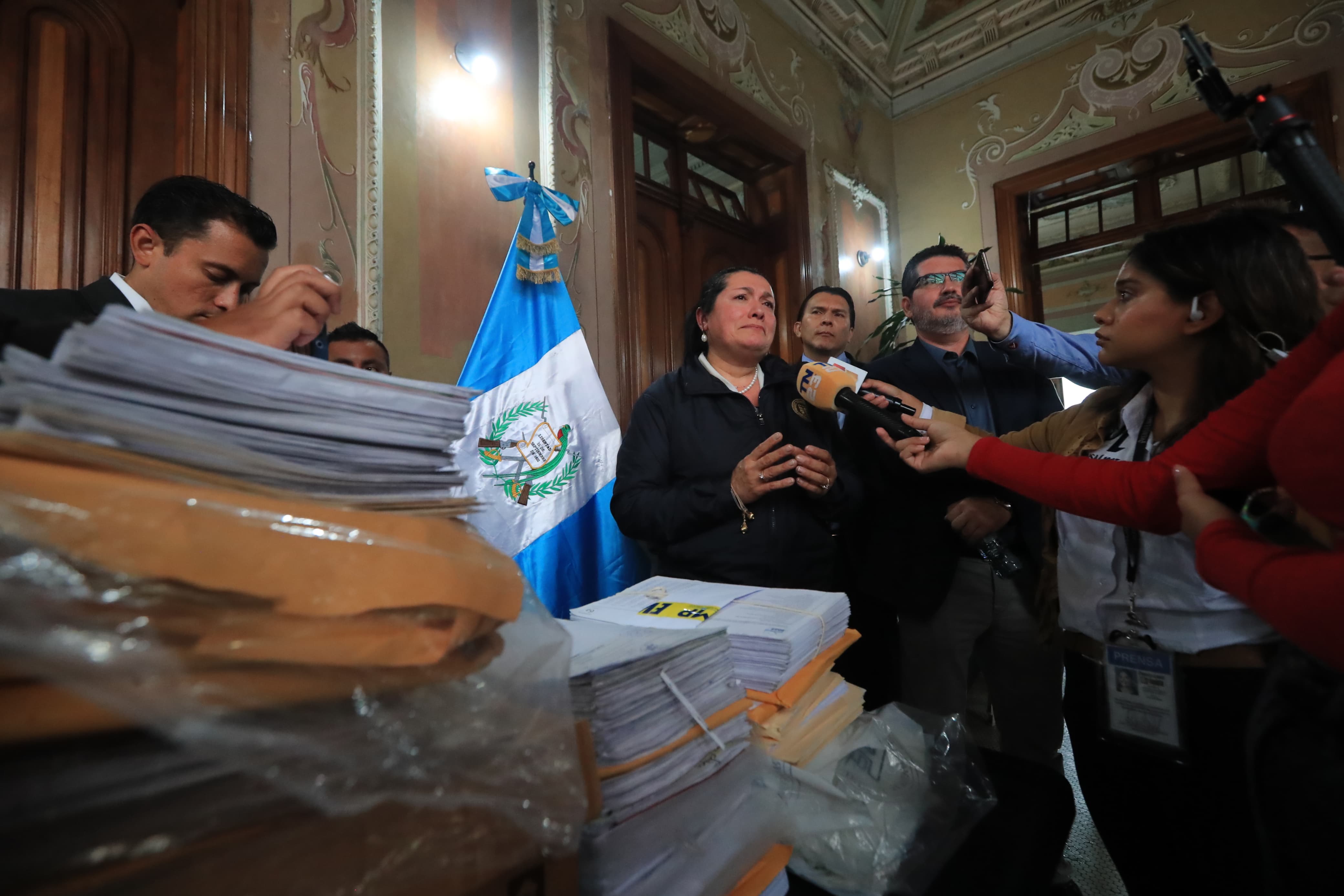 La magistrada Blanca Alfaro expuso el desorden en que el MP dejó documentos clave de las elecciones. Fotografía: Prensa Libre (Elmer Vargas).