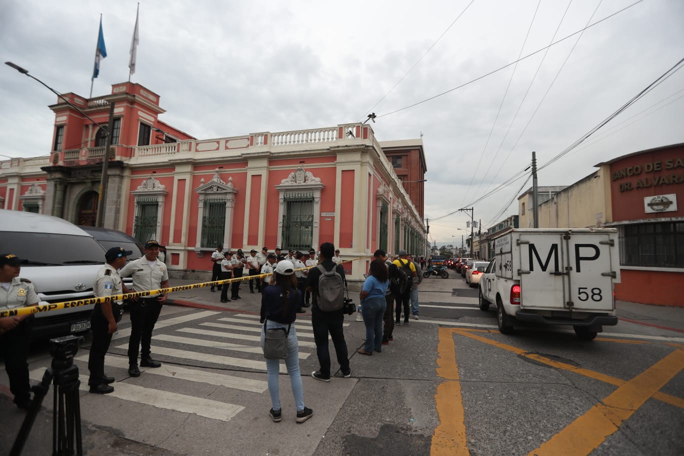 El MP realiza un allanamiento en la sede principal del TSE.