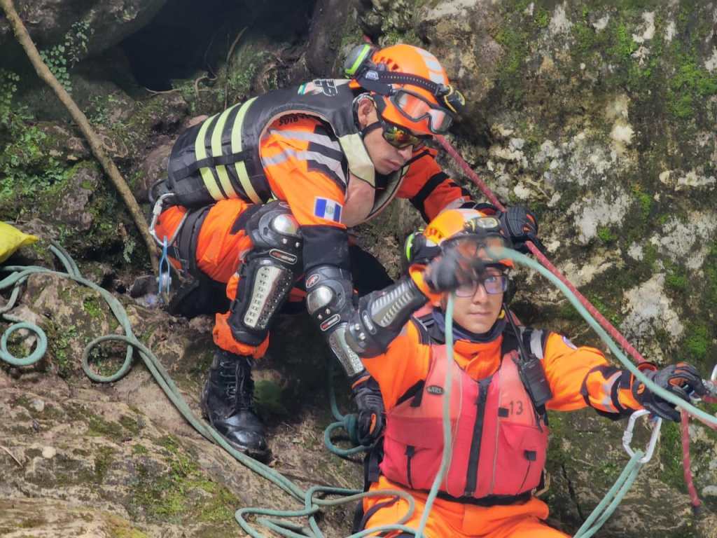 laguna encantada huehuetenango rescate turista max lopez arriola (1)