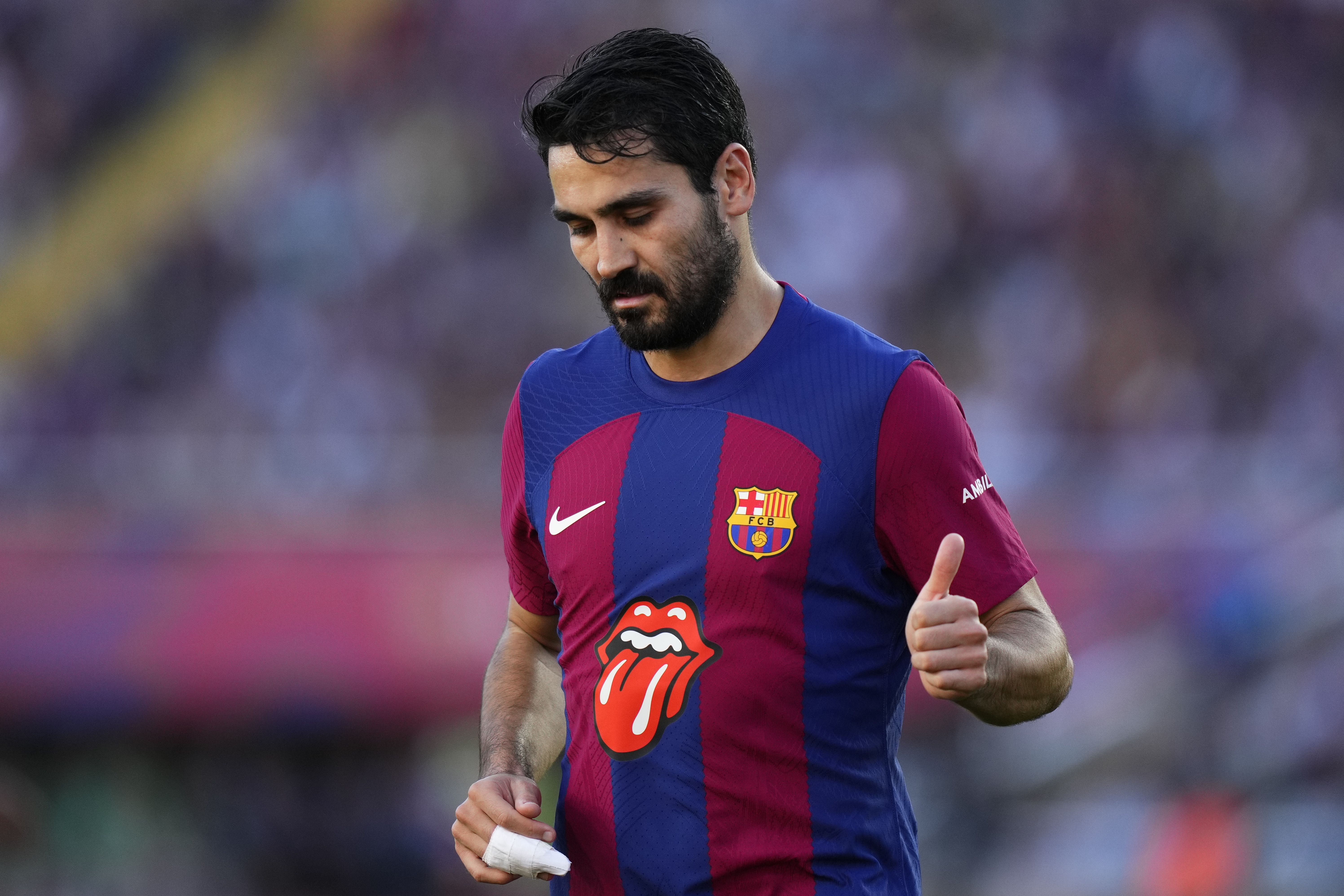 El centrocampista alemán del FC Barcelona, Ilkay Gündogan, durante el partido ante el Real Madrid este sábado. (Foto Prensa Libre: EFE)