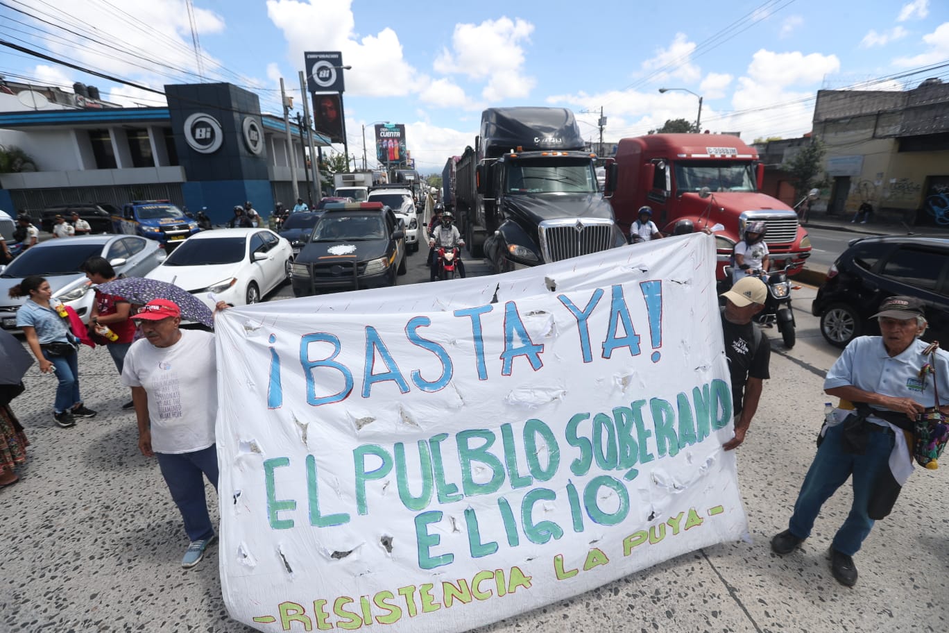 Protestas ciudadanas para exigir la renuncia de la fiscal Consuelo Porras. (Foto Prensa Libre: Juan Diego González)