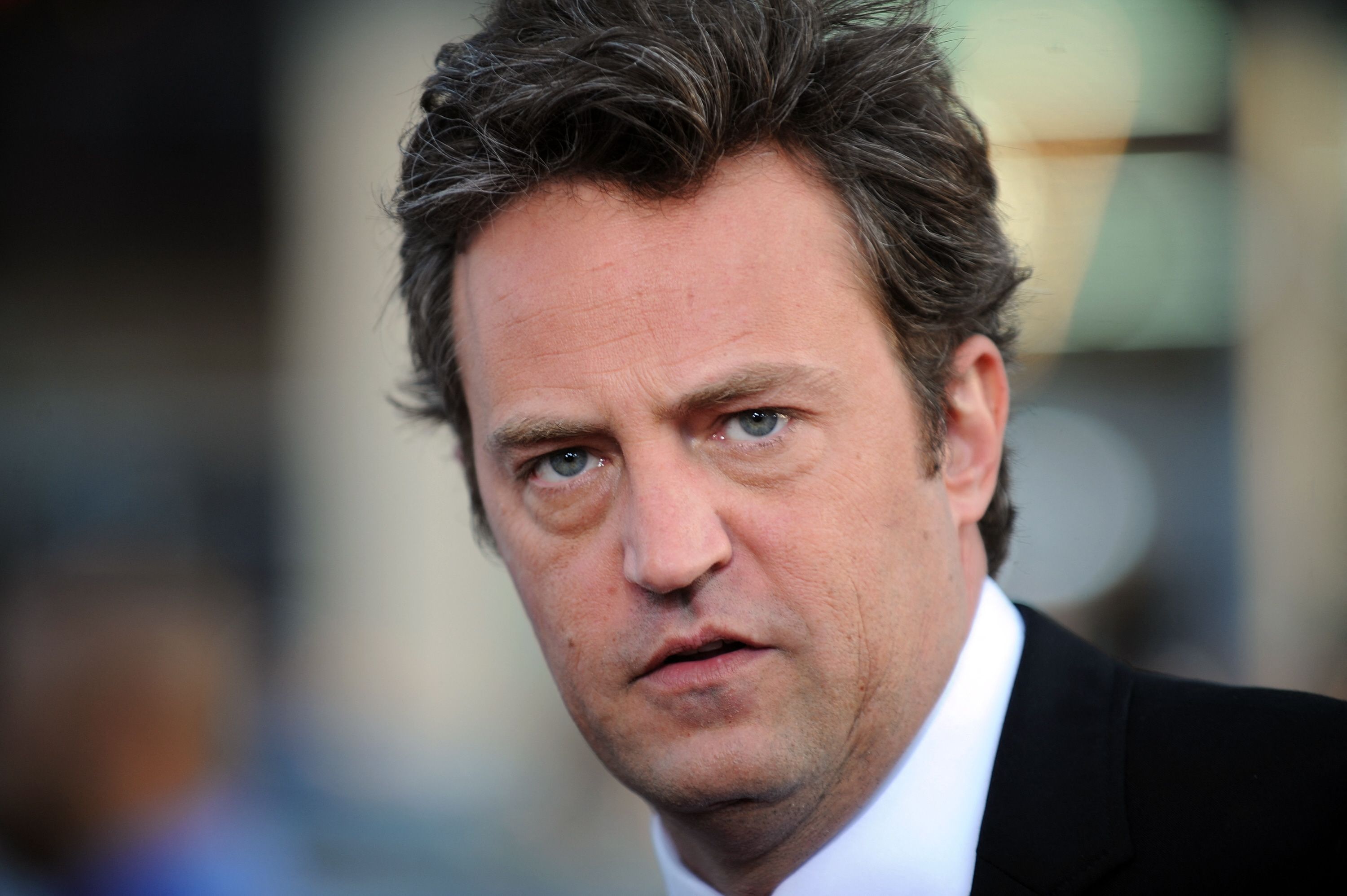 Matthew Perry sufrió un accidente por el que estuvo a punto de perder un dedo